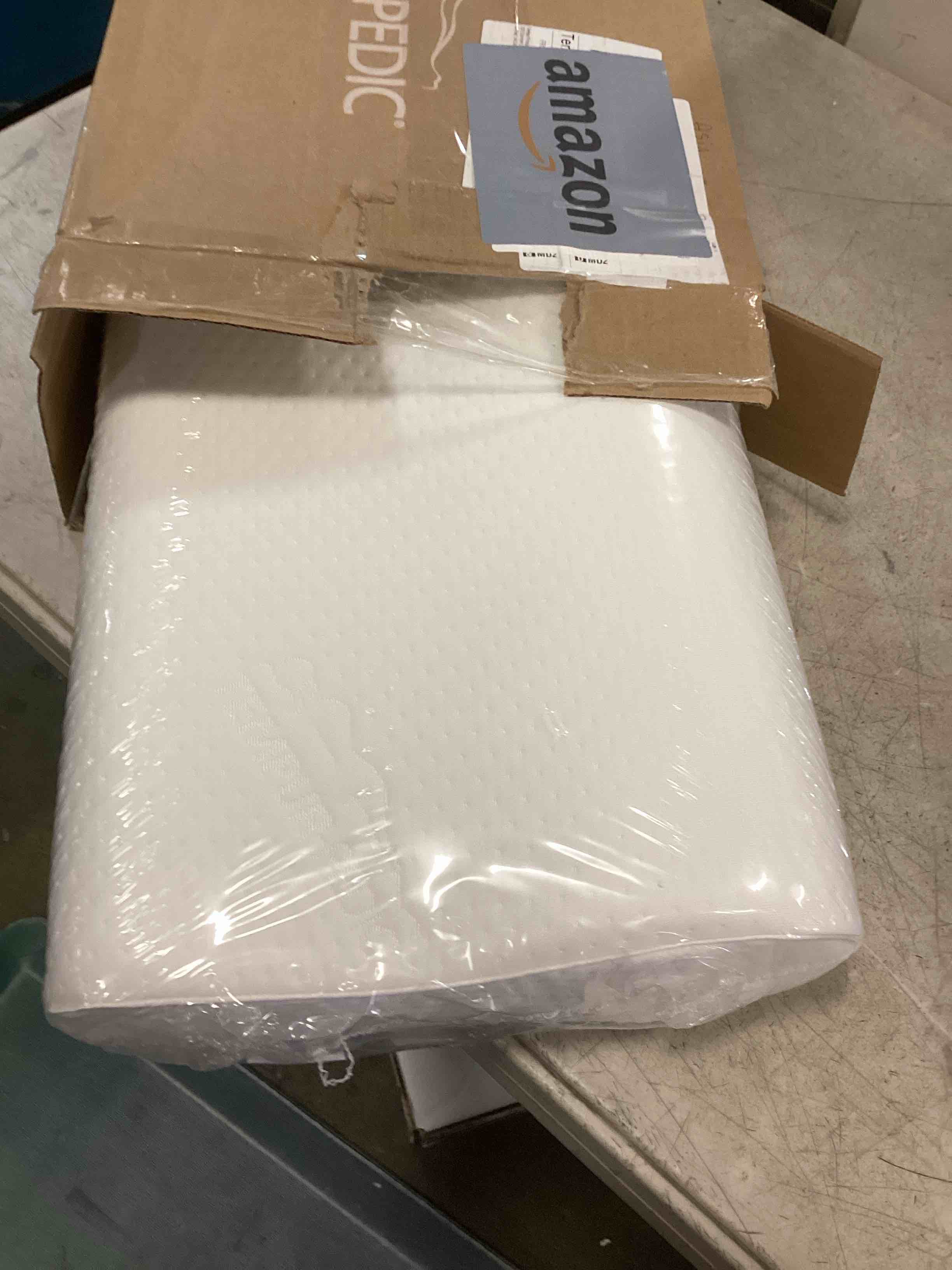 https://s3.amazonaws.com/lotting-images-prod/bidfta/PNK3709096_1746451833162.jpeg
