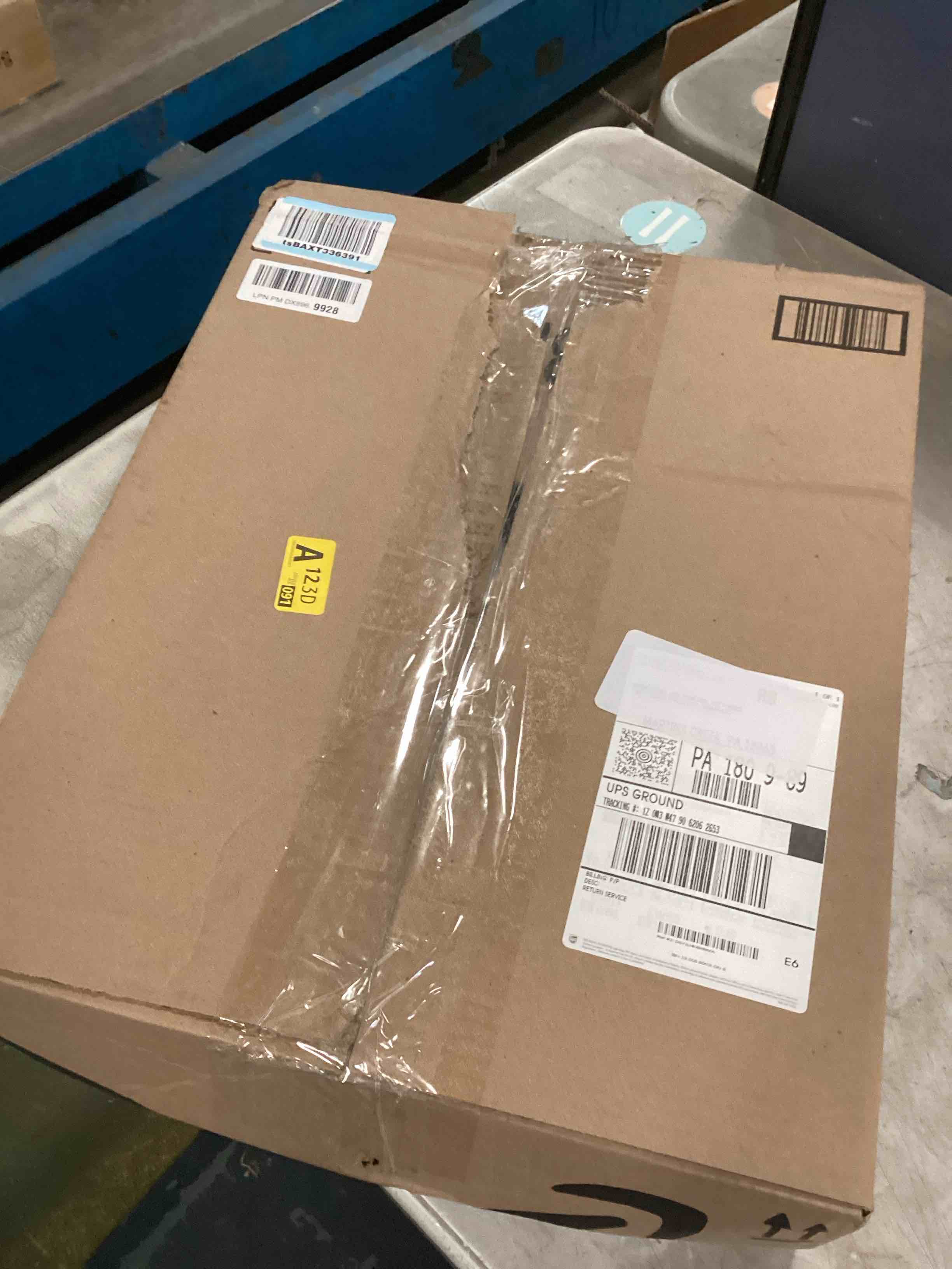 https://s3.amazonaws.com/lotting-images-prod/bidfta/PNK3709343_1746553121982.jpeg