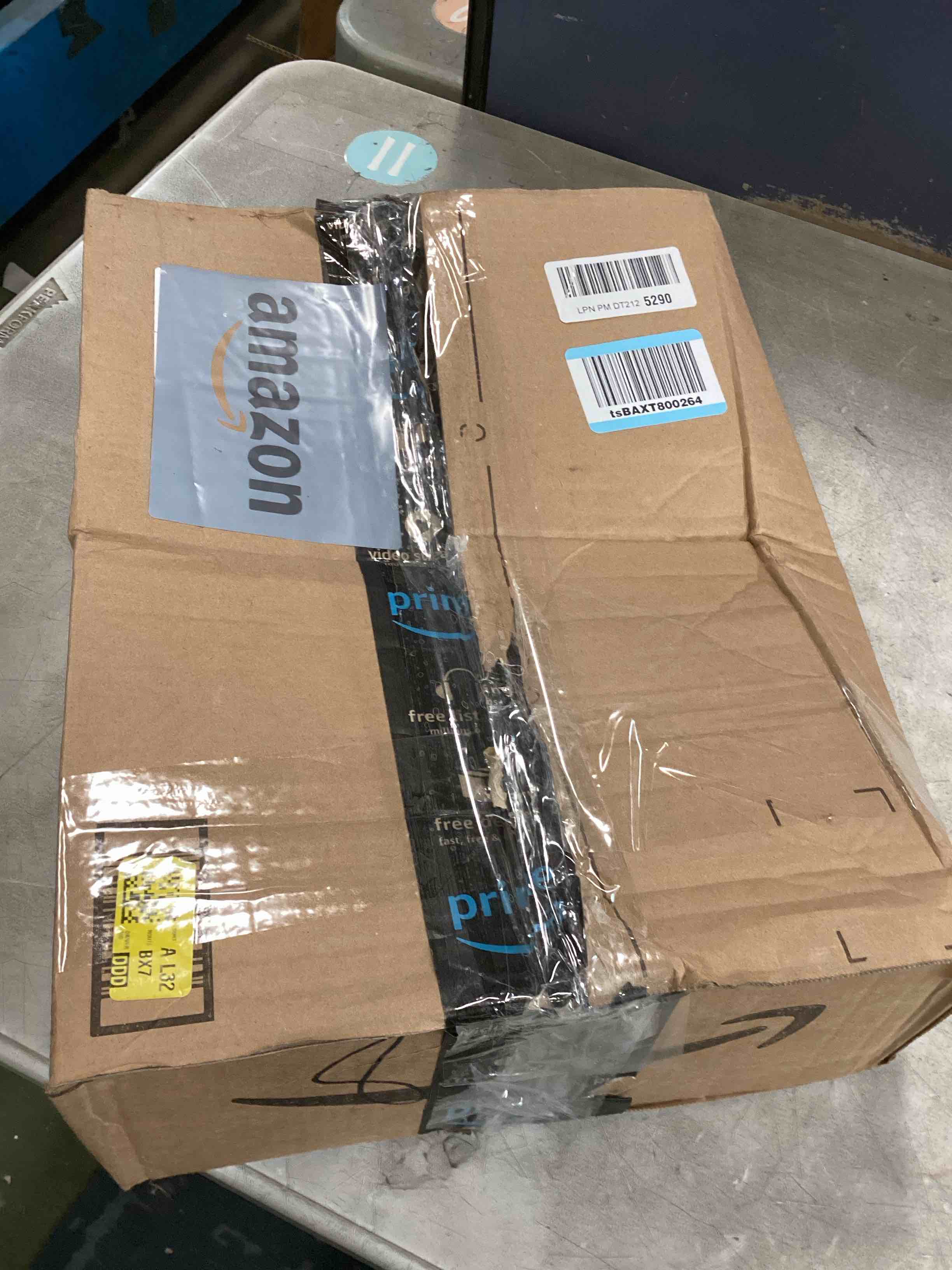 https://s3.amazonaws.com/lotting-images-prod/bidfta/PNK3709385_1746557480426.jpeg
