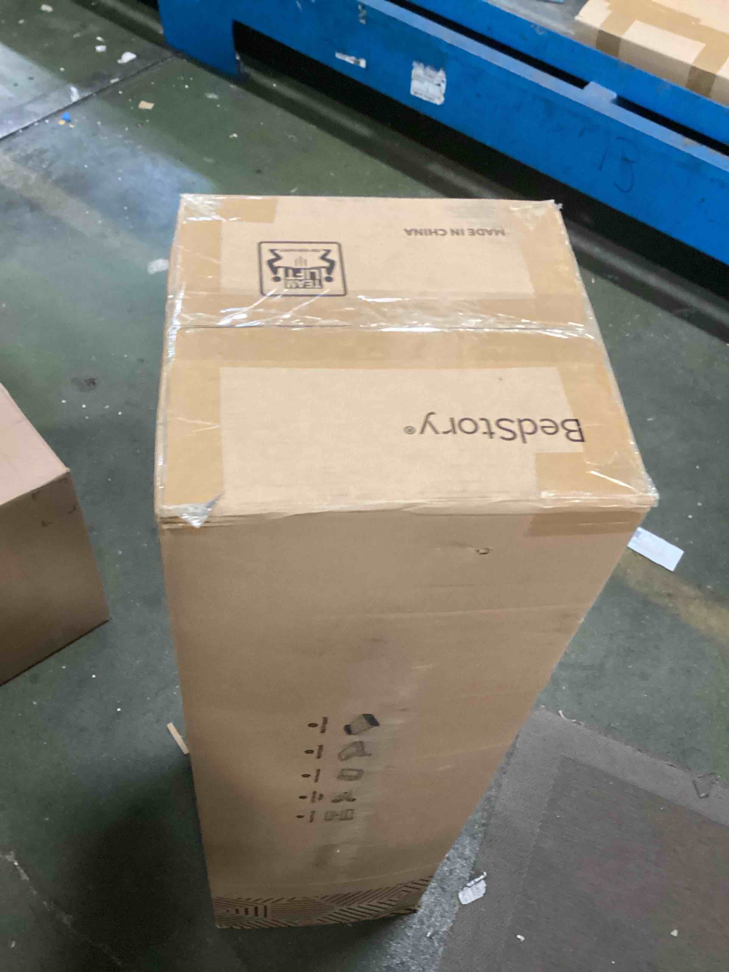 https://s3.amazonaws.com/lotting-images-prod/bidfta/PNK3709558_1746720398885.jpeg