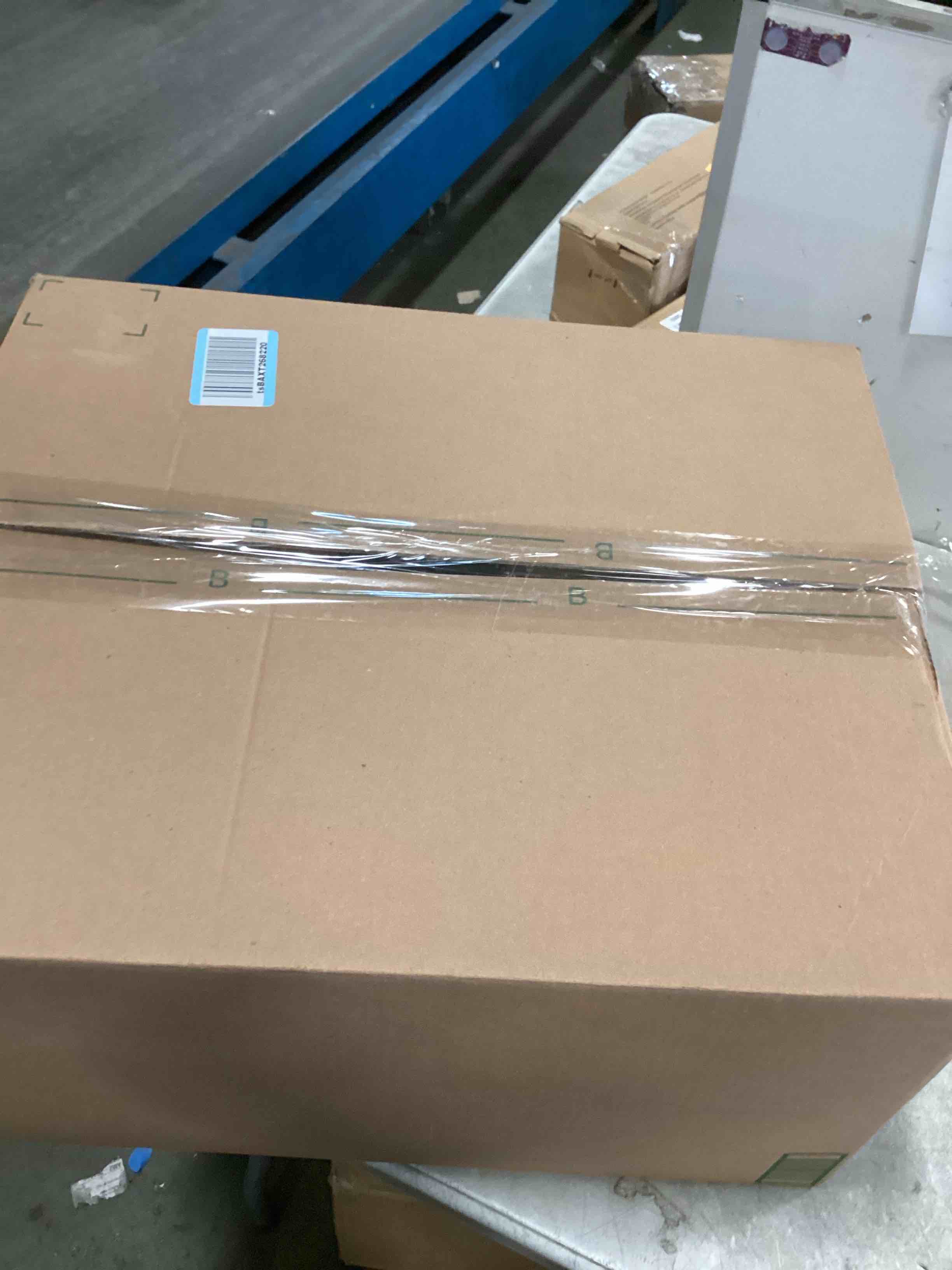 https://s3.amazonaws.com/lotting-images-prod/bidfta/PNK3709603_1746729535199.jpeg