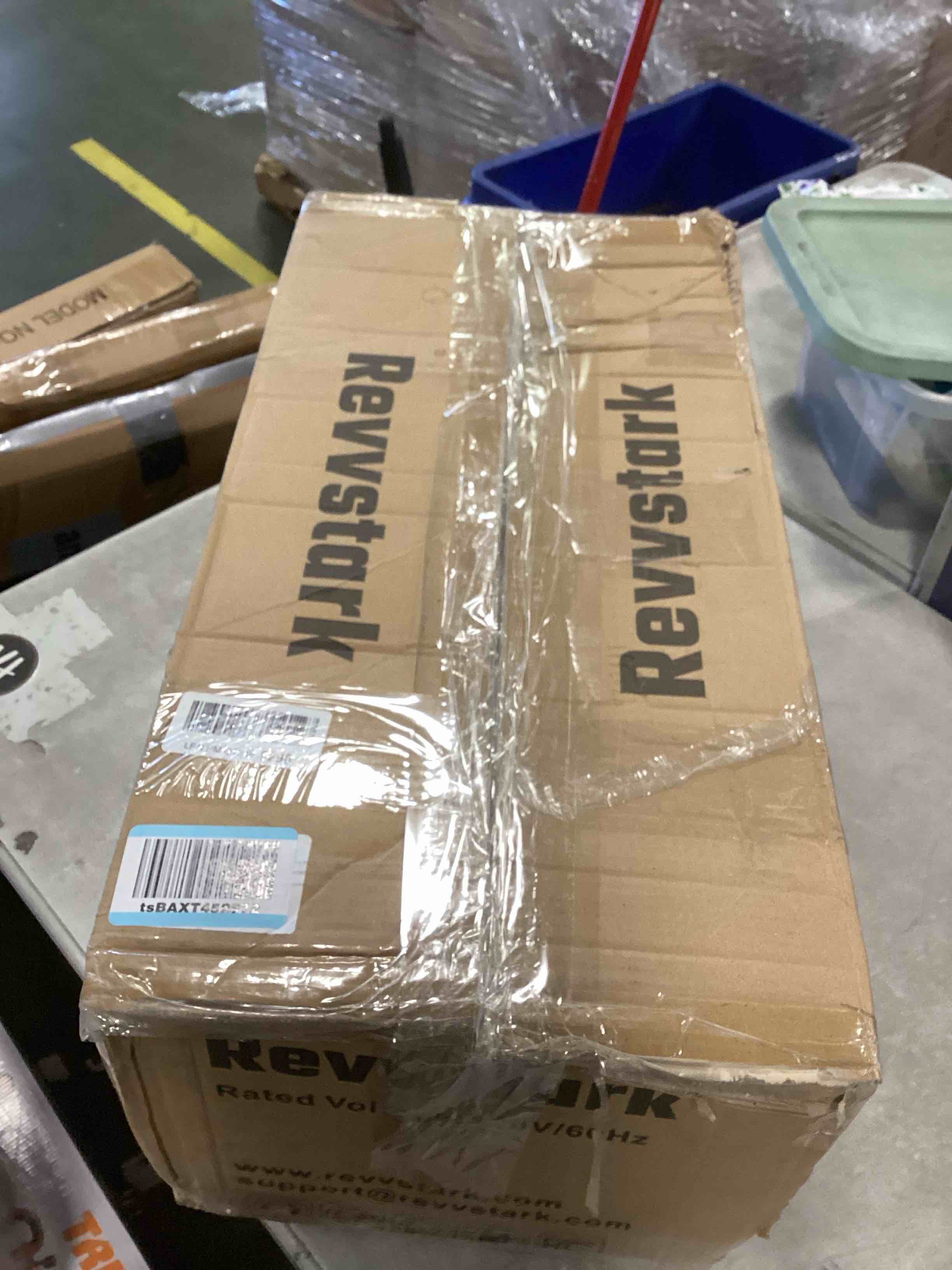 https://s3.amazonaws.com/lotting-images-prod/bidfta/PNK3709748_1746803630379.jpeg
