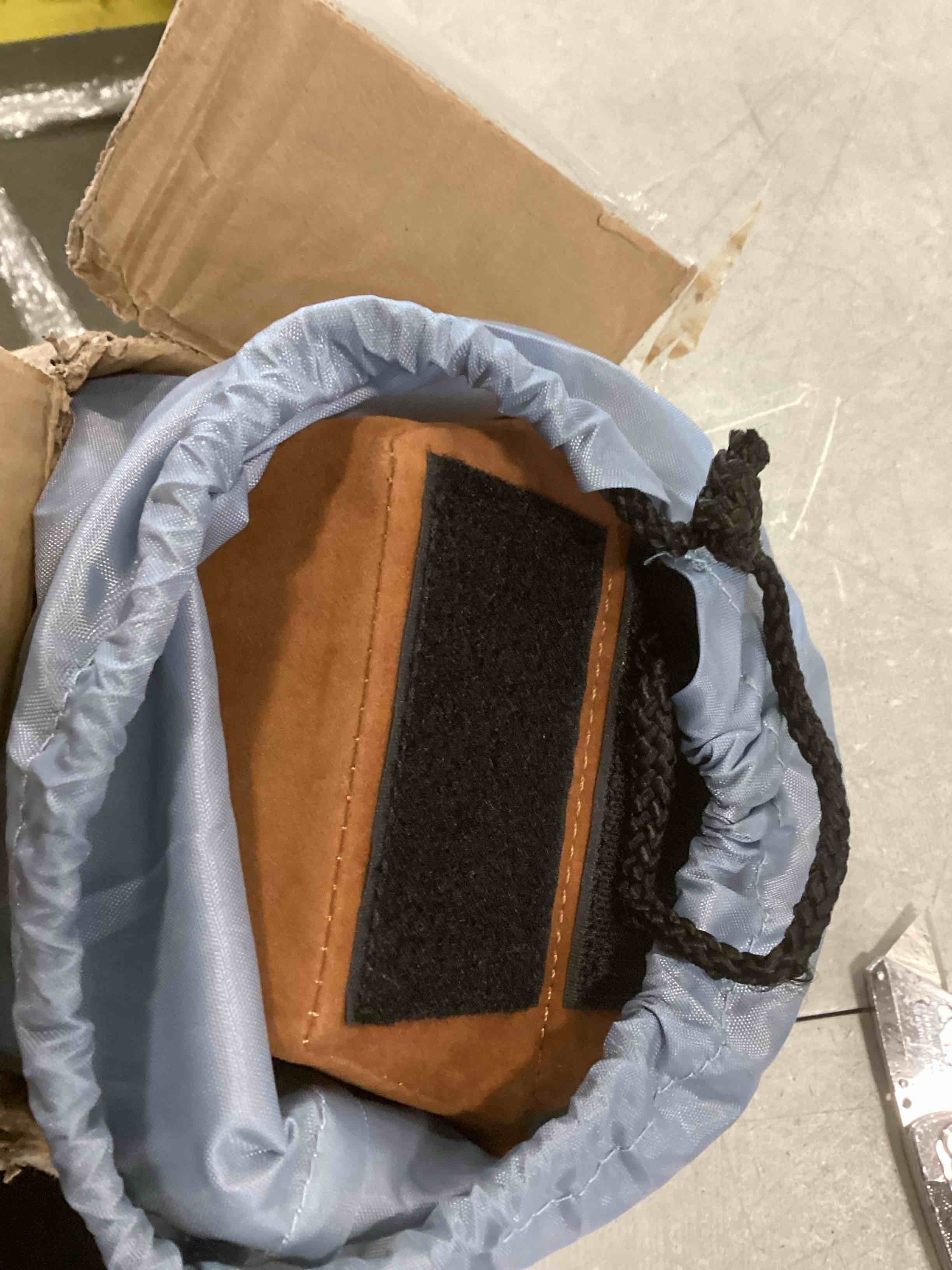 https://s3.amazonaws.com/lotting-images-prod/bidfta/PNK3710220_1747164745469.jpeg