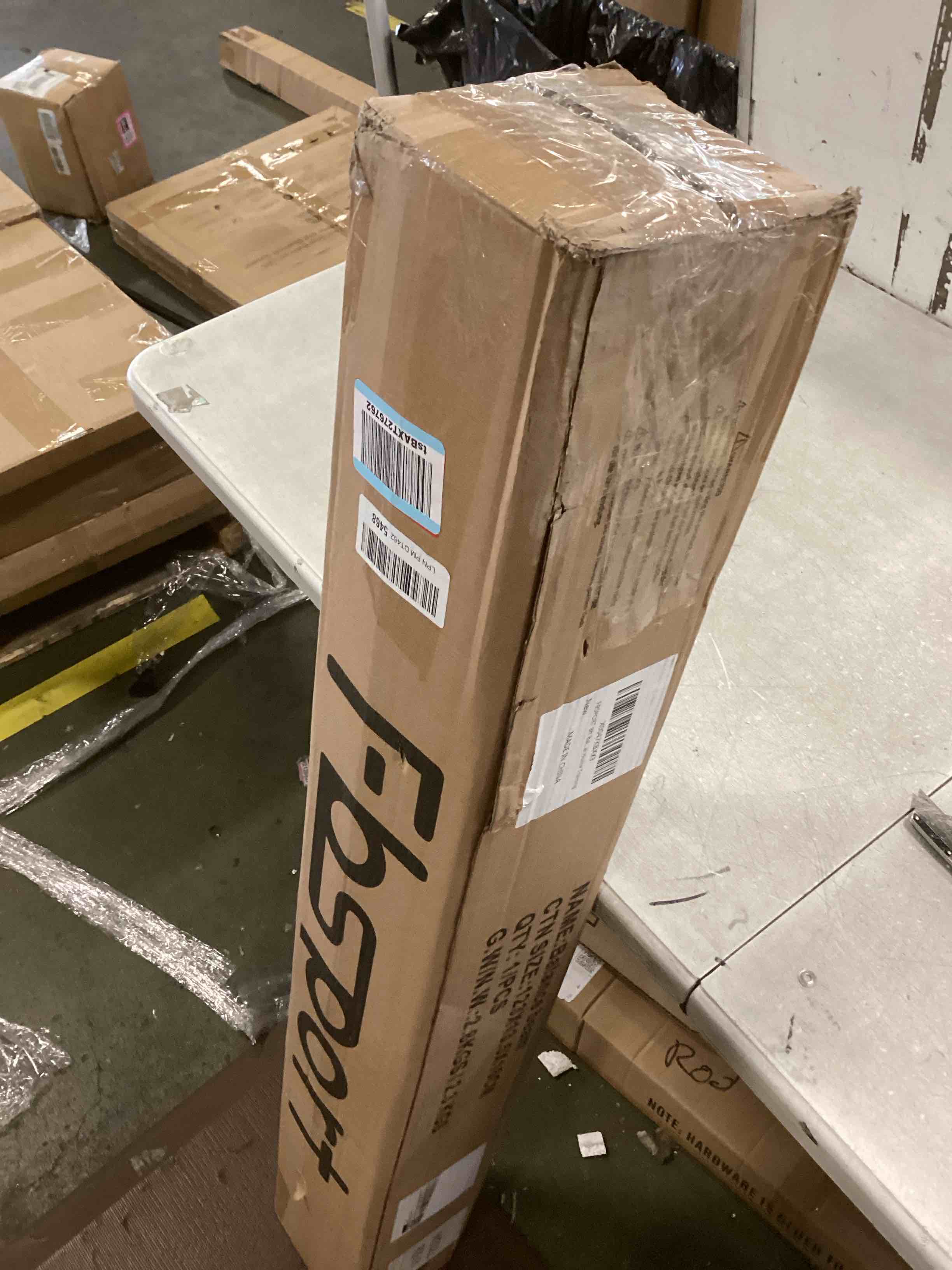 https://s3.amazonaws.com/lotting-images-prod/bidfta/PNK3710220_1747164758346.jpeg