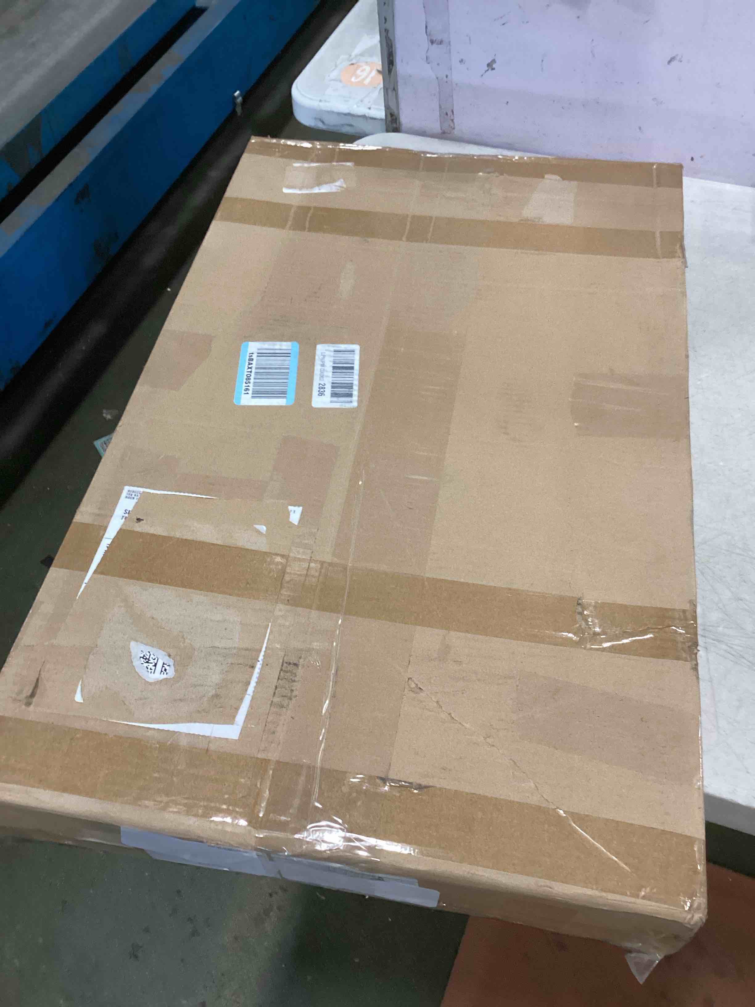 https://s3.amazonaws.com/lotting-images-prod/bidfta/PNK3710364_1747236361024.jpeg