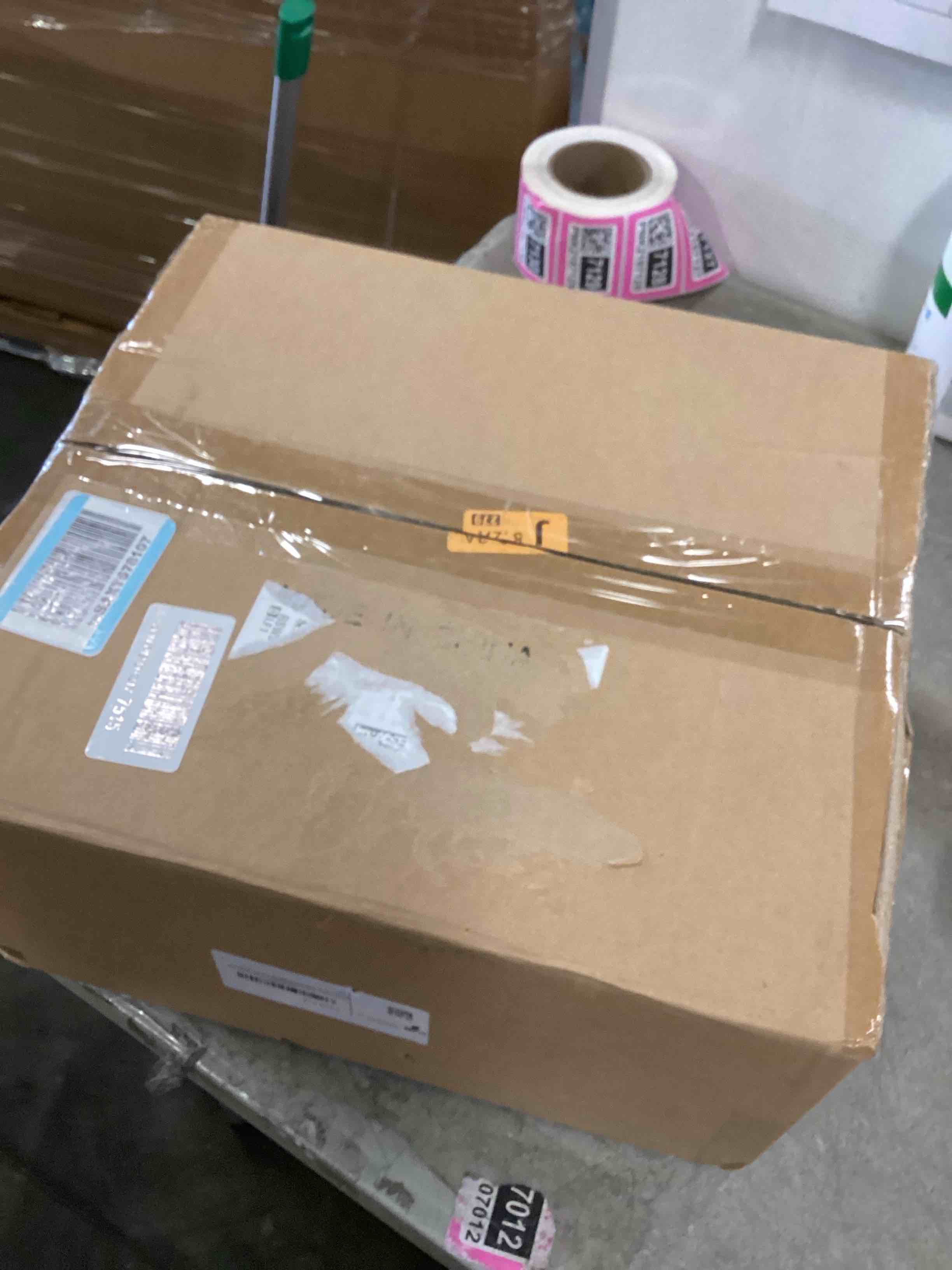 https://s3.amazonaws.com/lotting-images-prod/bidfta/PNK3710670_1747339129283.jpeg