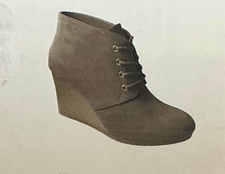 Arizona Jean Co. Women’s AZ Lawrence Truffle Boots, Size 9.5M