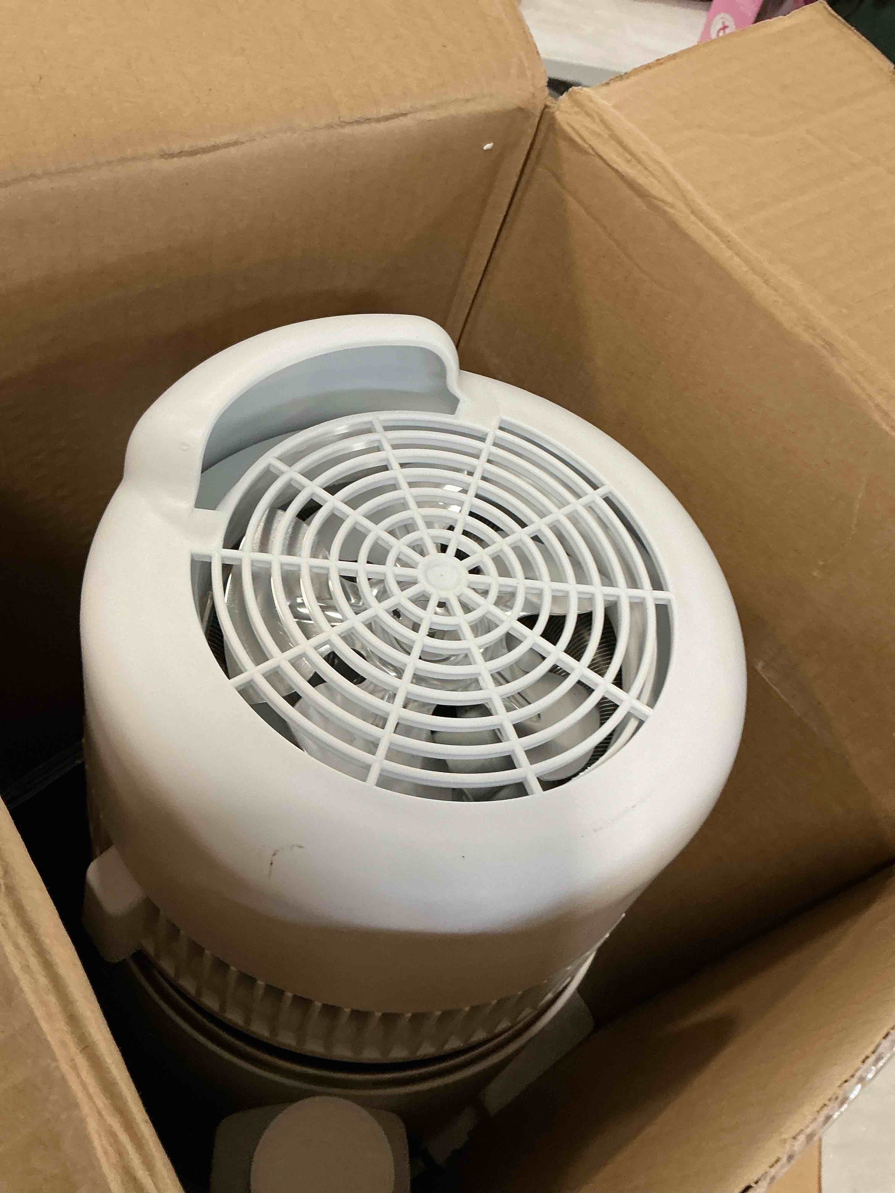 Condition photo showing Good Condition for VIVOHOME Water Distiller Countertop 1.6 Gallon/6L 900W Distilled Water Machine with Smart Switch Purifier Filter for Home Office, White White 1.6 gallon