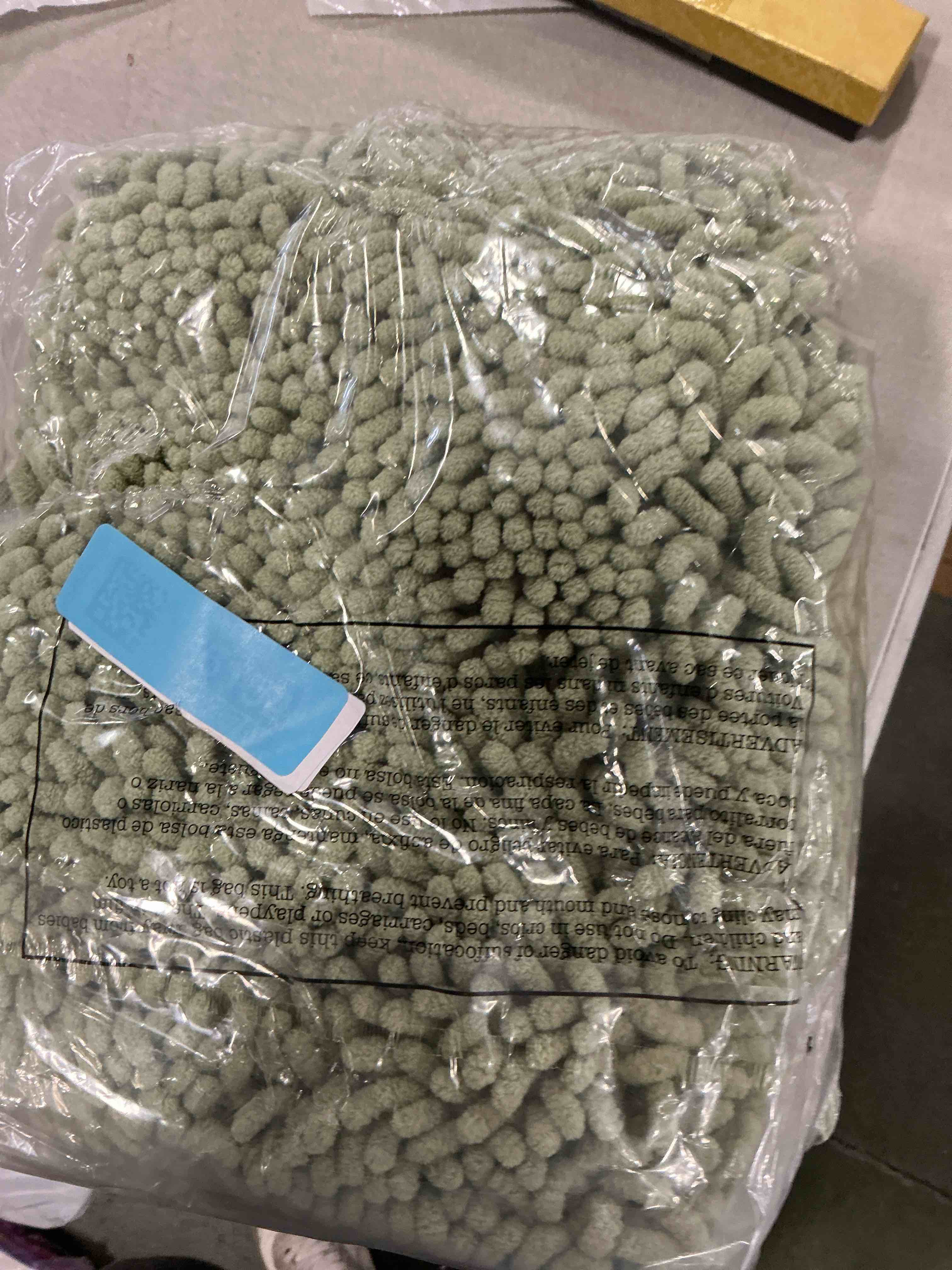 Condition photo showing Good Condition for BELADOR Bathroom Rugs Sets 2 Piece- Plush Bath Mat Set Quick-Dry Soft Chenille Bathroom Mat with Rubber Backing, Absorbent Bathroom Rug Set, Washable Bath Rugs for - Bath Mats 24x17 + 30x20