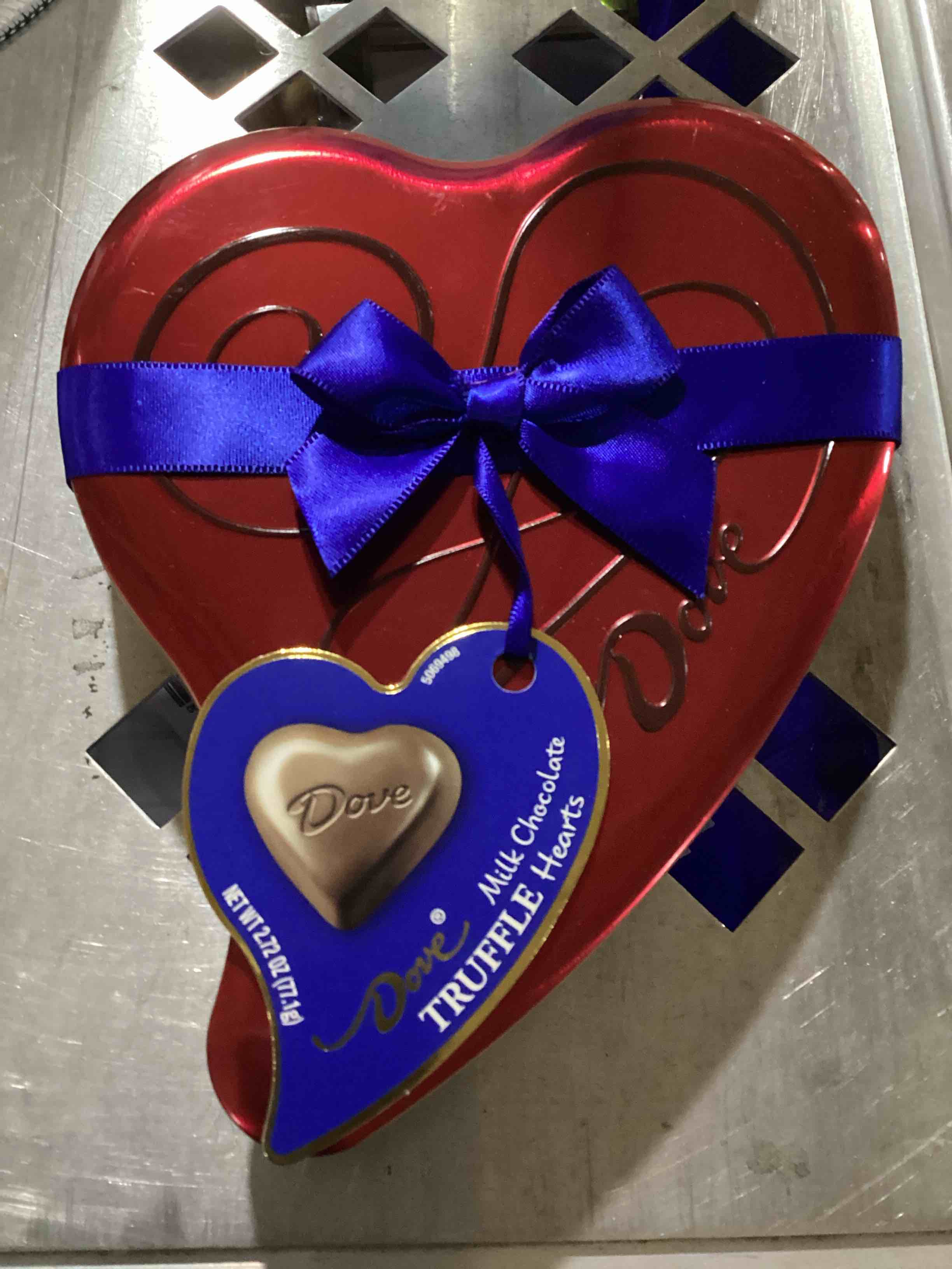 Dove Valentine's Day Milk Chocolate Truffles Heart Gift Box Valentine Candy Tin - 2.72oz (BB 7/25) 