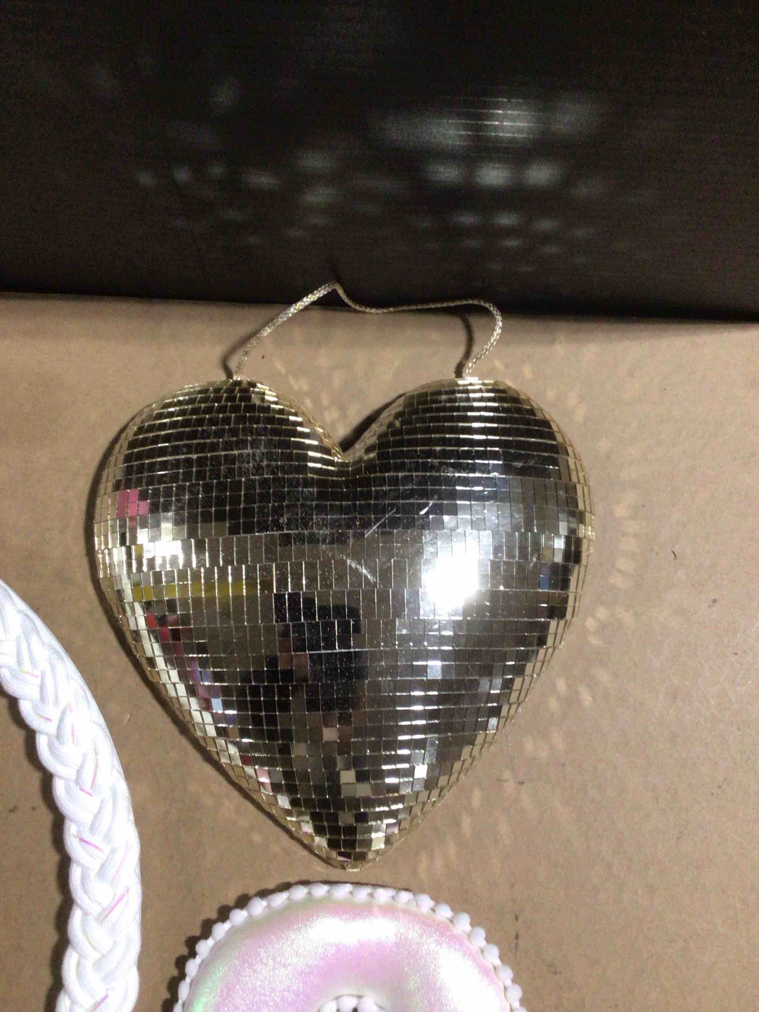 Condition photo showing New/Like New for Valentine’s Decor, Approximately 30 Items 