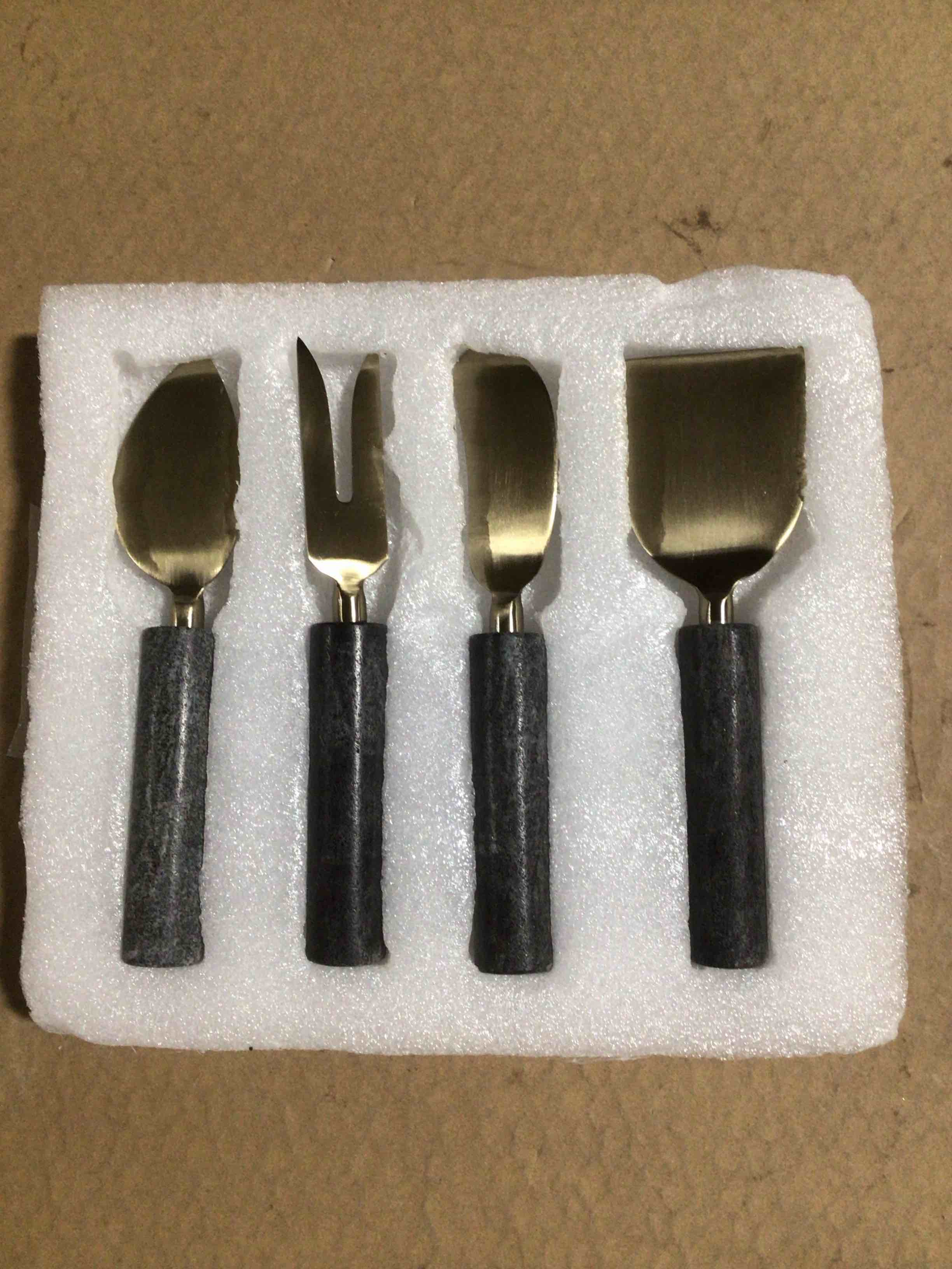 Condition photo showing New/Like New for 4 Pack of Marble Cheese Knives