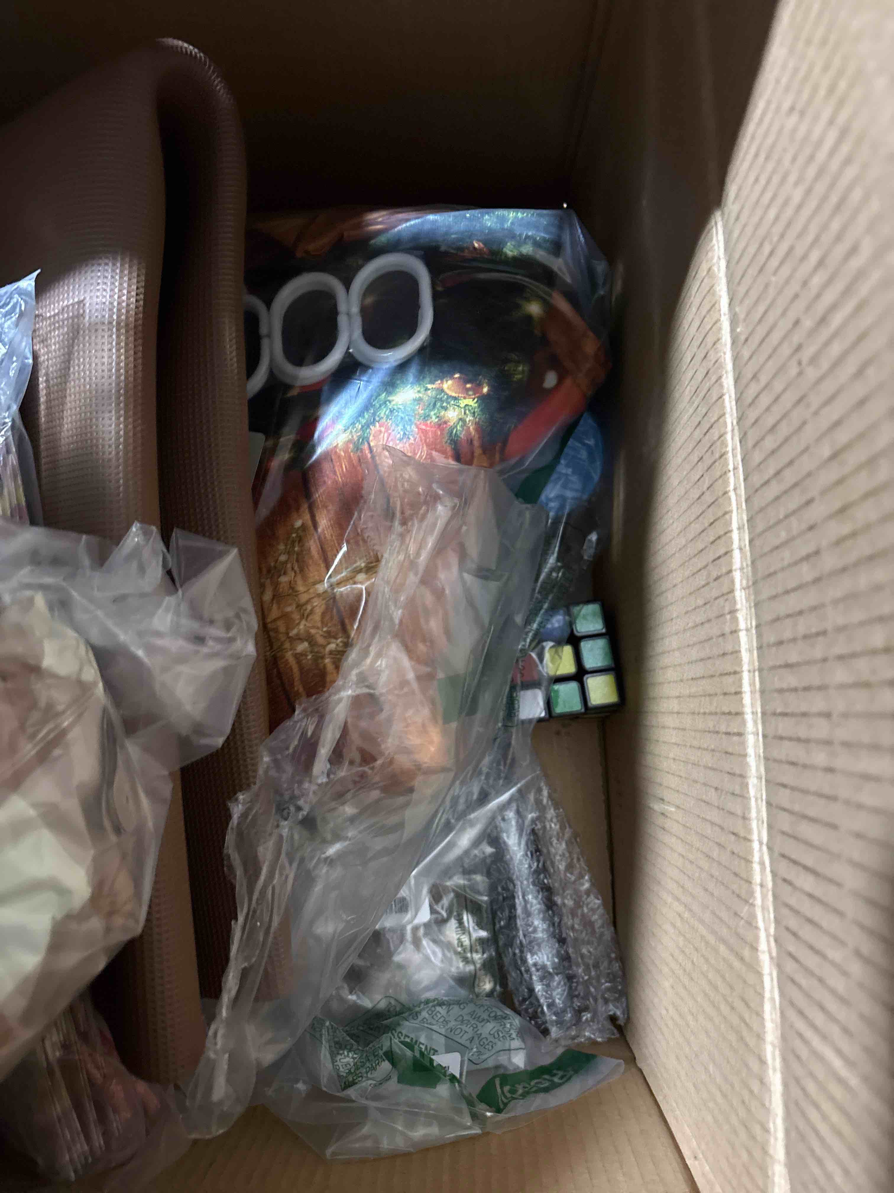 Condition photo showing Good Condition for box of miscellaneous items ect…