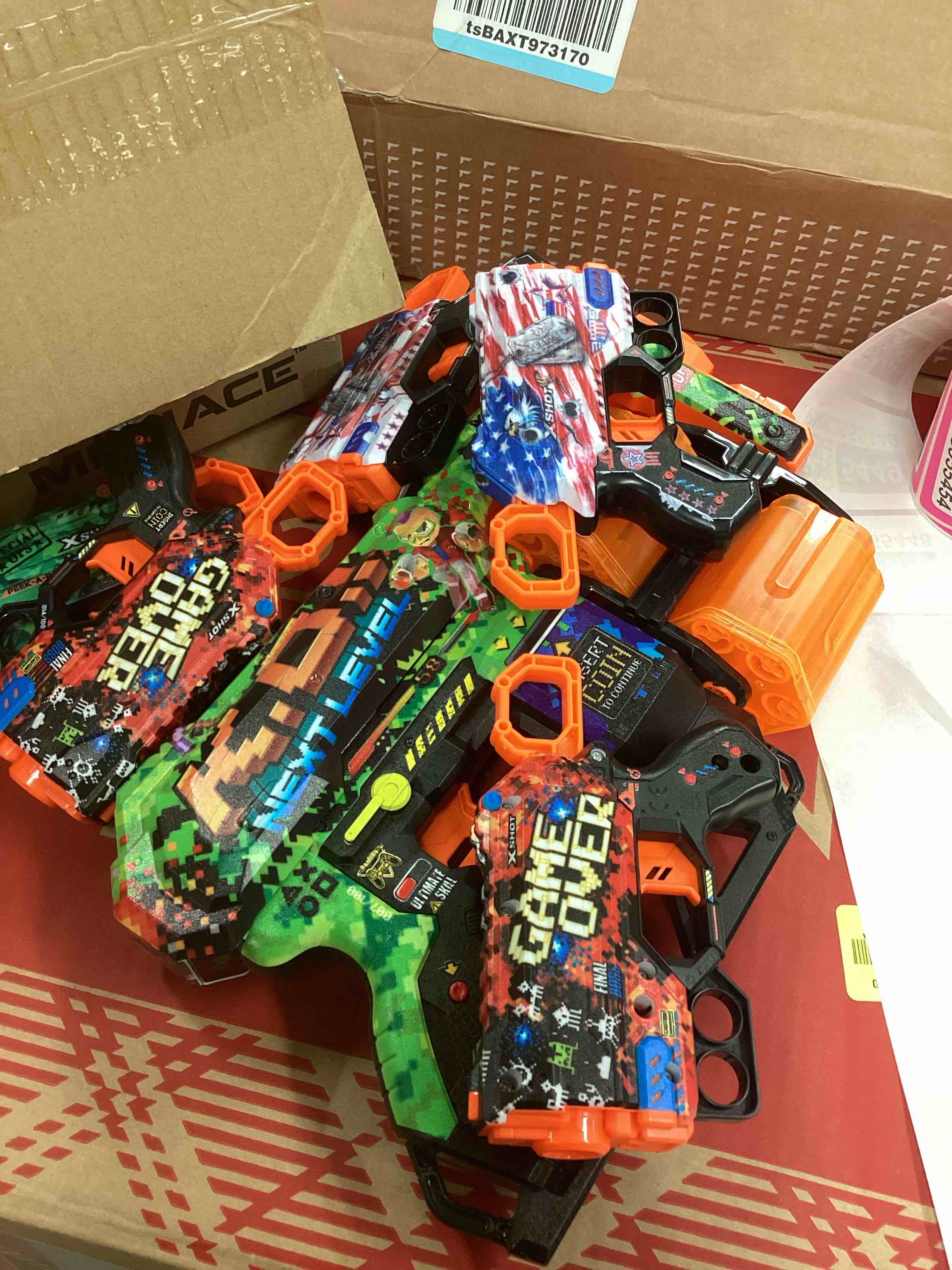 (case of 6 pcs) Assorted Skins Dread & Menace by ZURU, Easy Reload,Toys ,  (Smalls/bigs) 