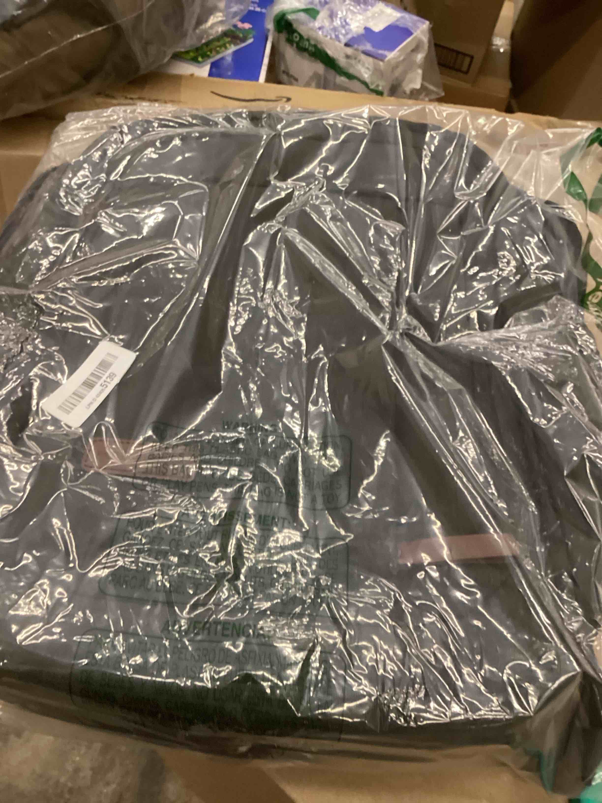 Condition photo showing Good Condition for KROSER Laptop Backpack Large Computer Backpack Fits up to 17.3 Inch Laptop with USB Charging Port Water-Repellent Travel Backpack Casual Daypack for Business/College/Women/Men-Charcoal Black