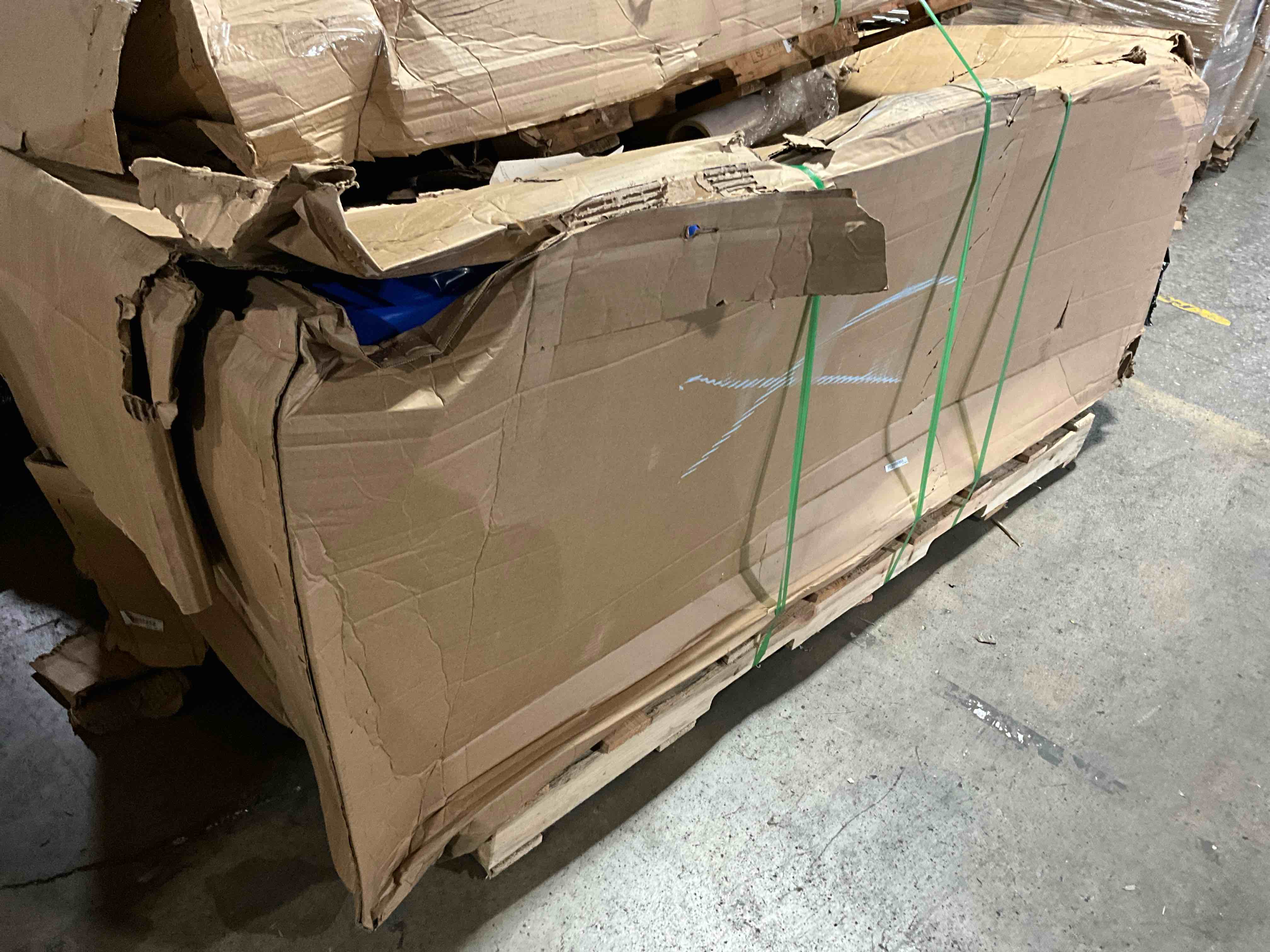 Condition photo showing Good Condition for Classic Furniture Sylvie Polyester 3-Seater Sofa Couch with 4 Accent Pillows, Blue Slate