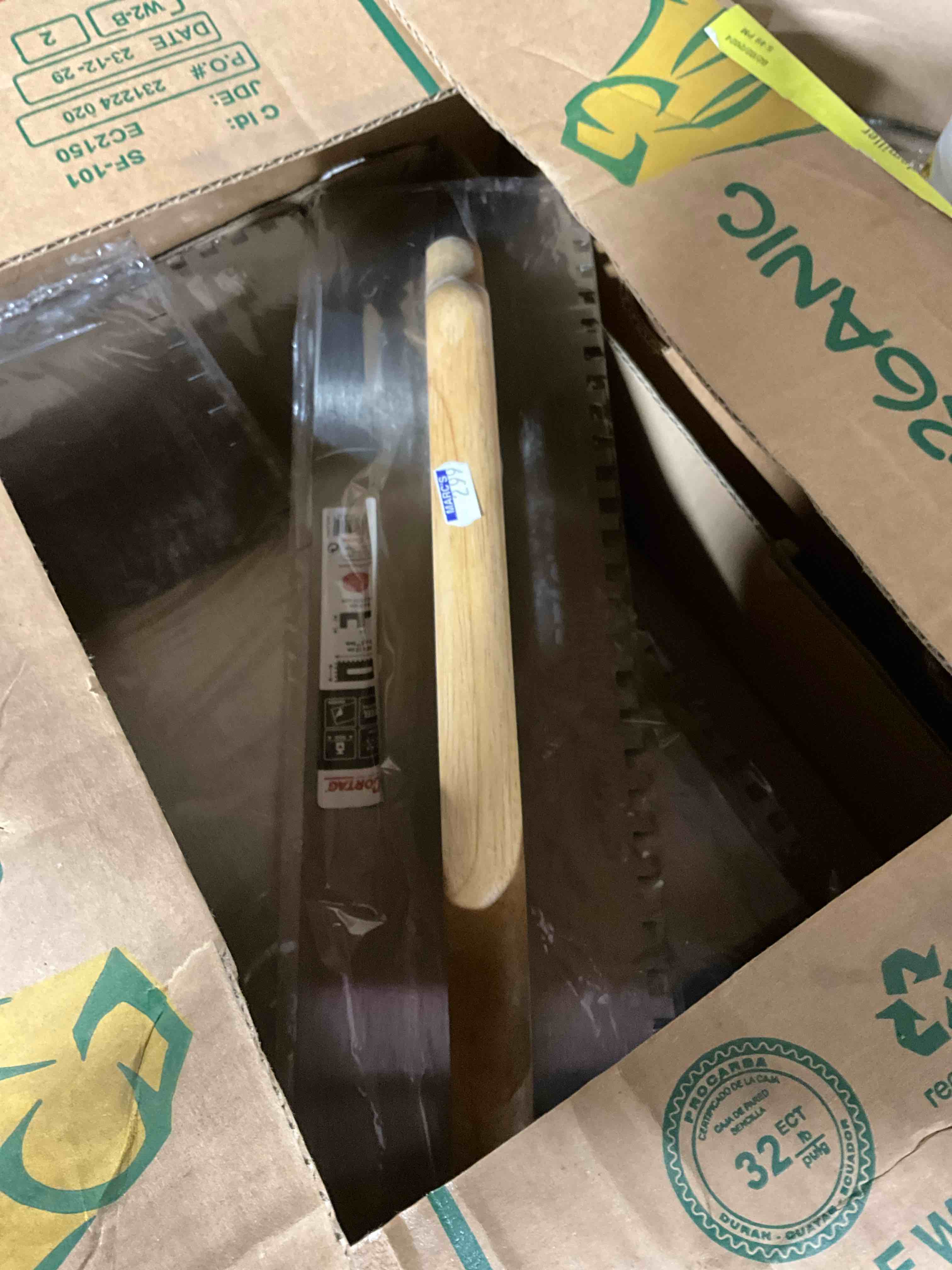 box lot of miscellaneous items 