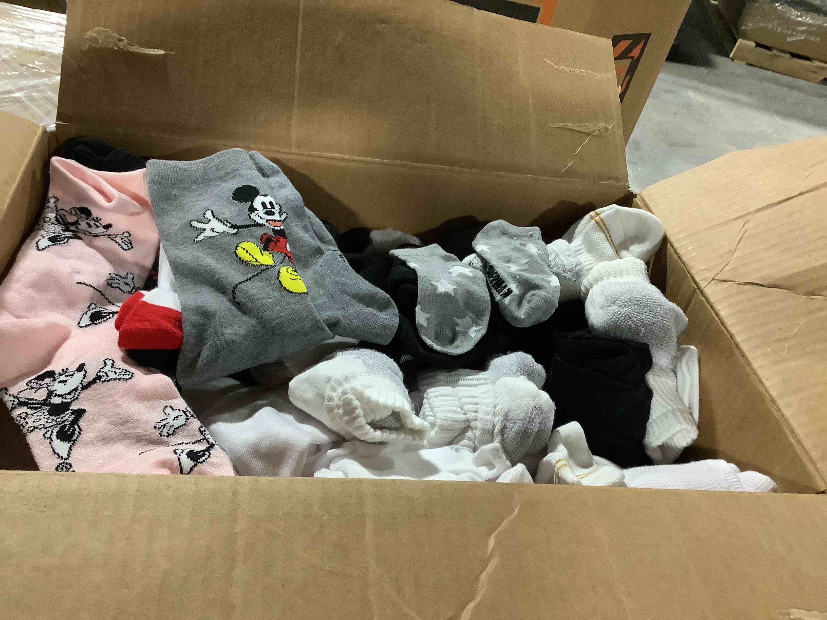 box lot of miscellaneous items