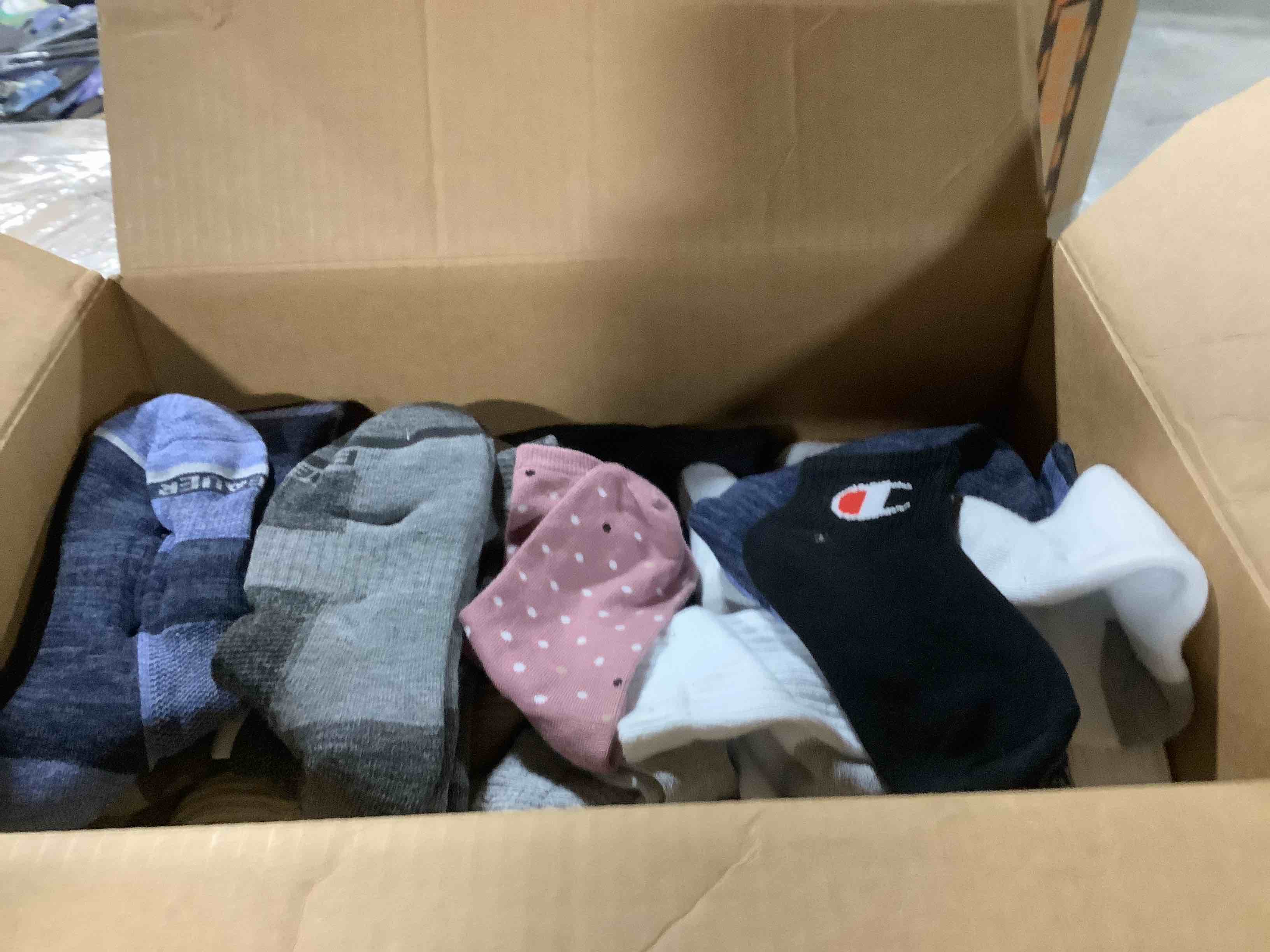 box lot of miscellaneous items 