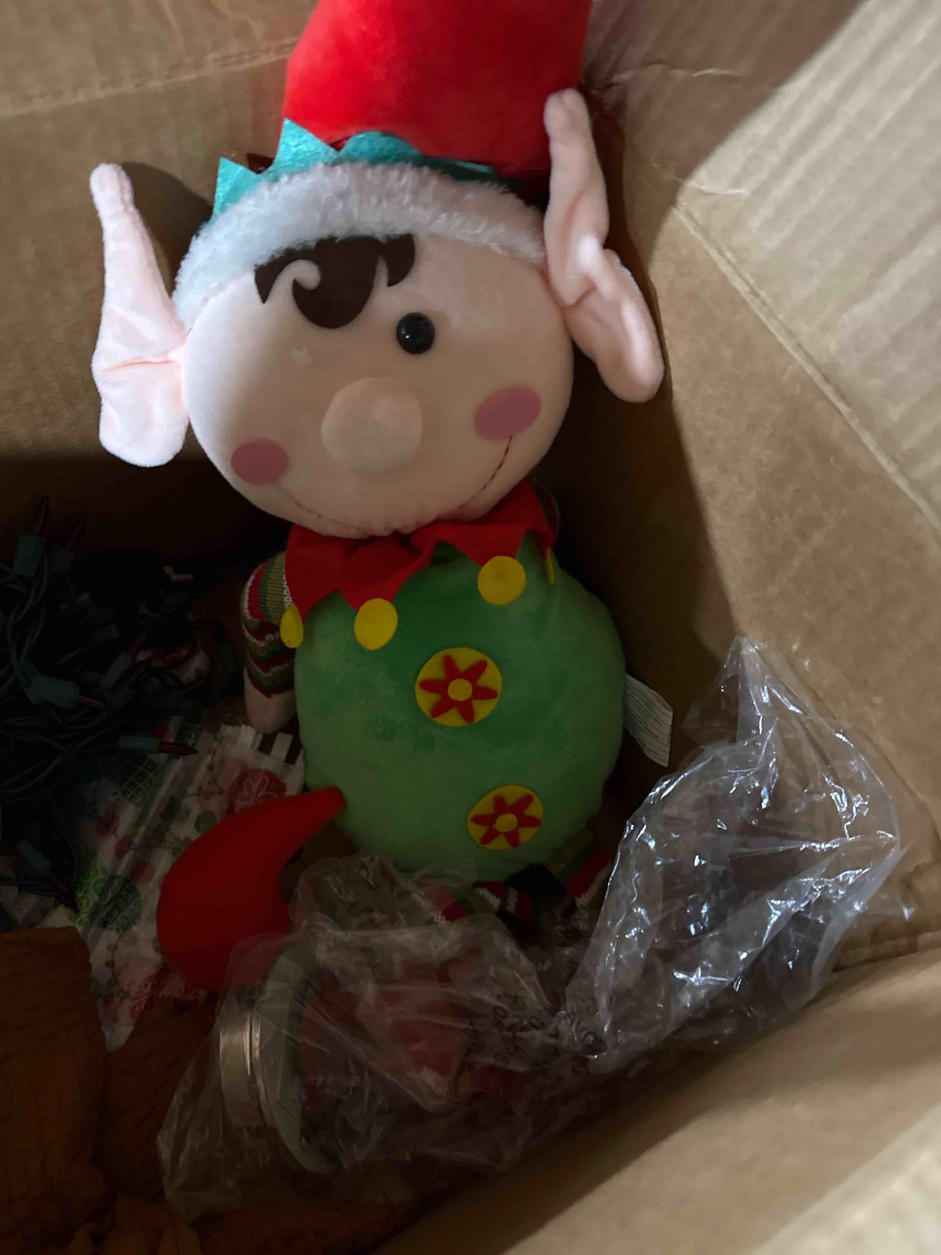 box lot of miscellaneous items 