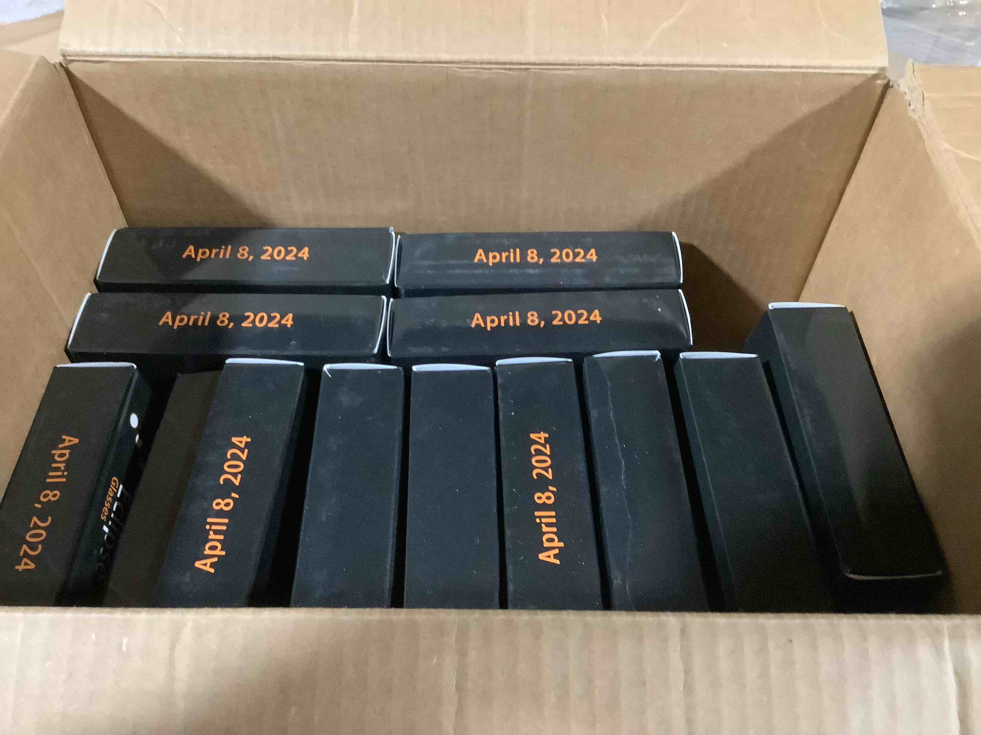 box lot of miscellaneous items 