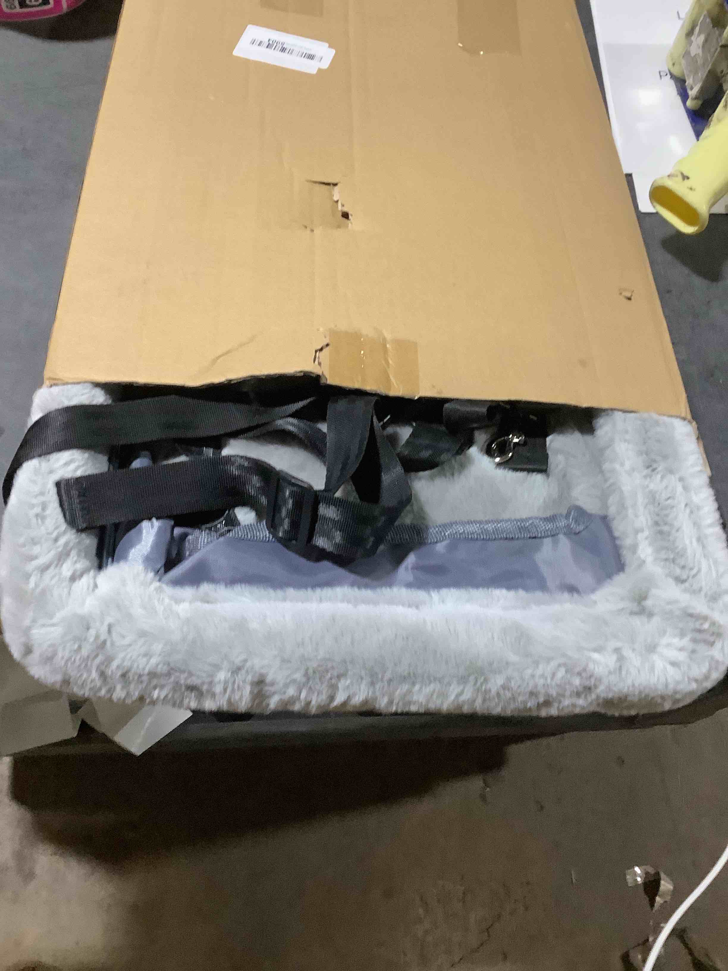 Condition photo showing Good Condition for JOEJOY Deluxe Dog Booster Seat with Sturdy Metal Frame and Safety Leash for Small Pets up to 20 lbs - Portable Puppy Dog Car Seat with Thick Cushion and Storage Pockets for Small Dogs, Black