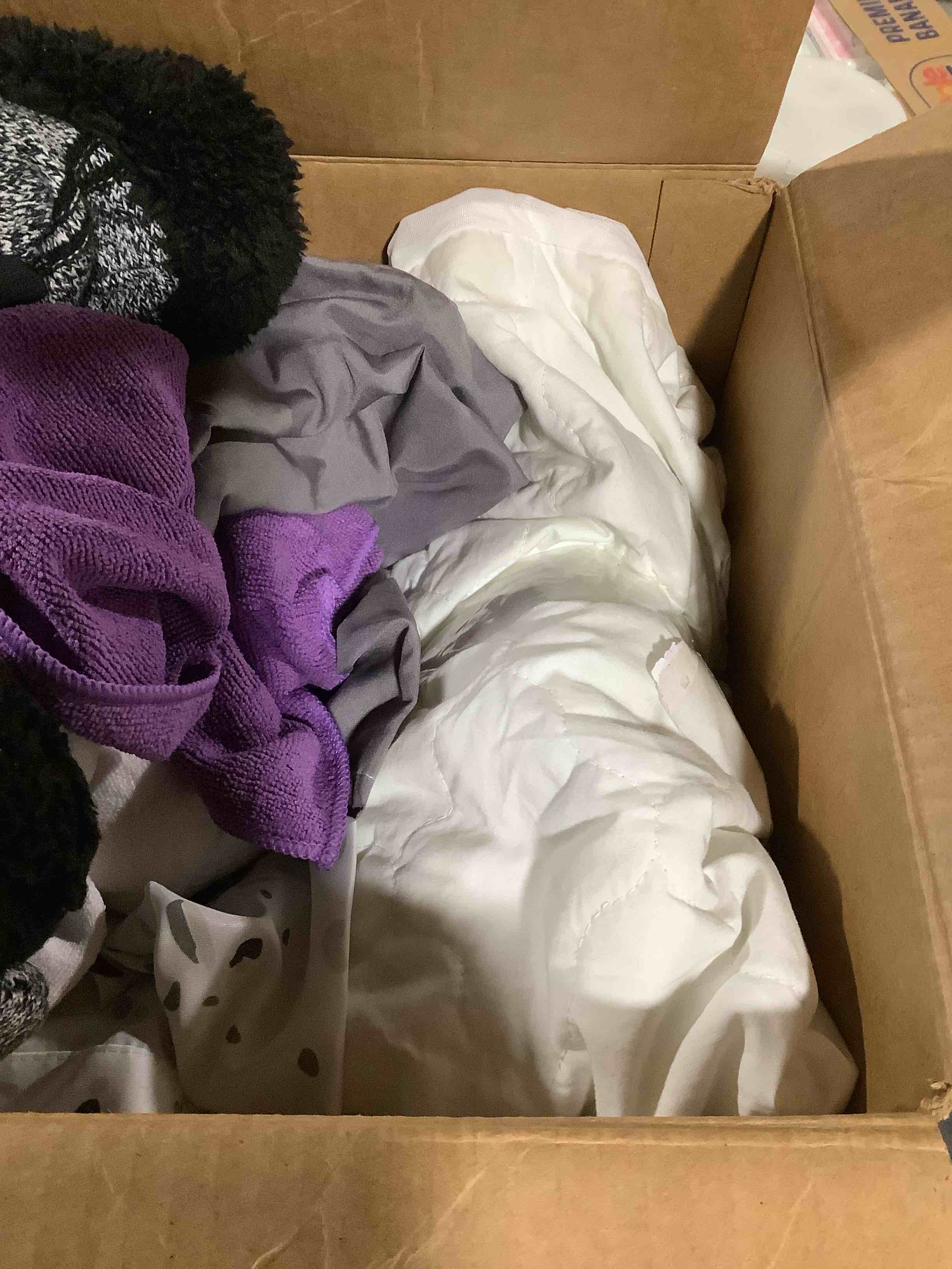 box lot of miscellaneous items 