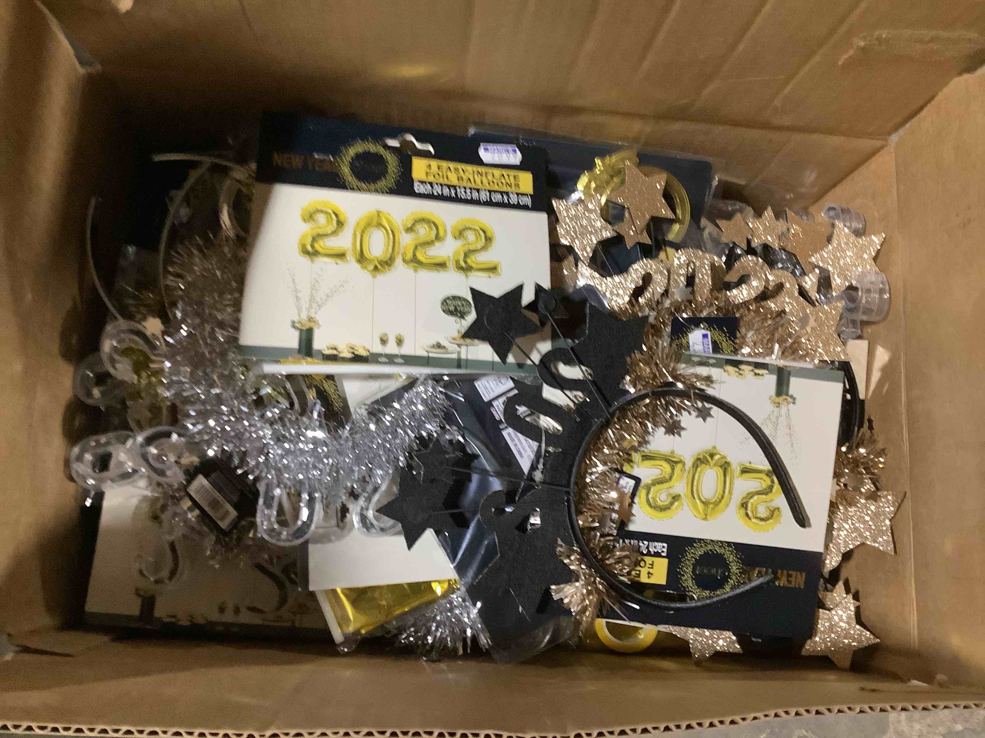 box lot of miscellaneous items 