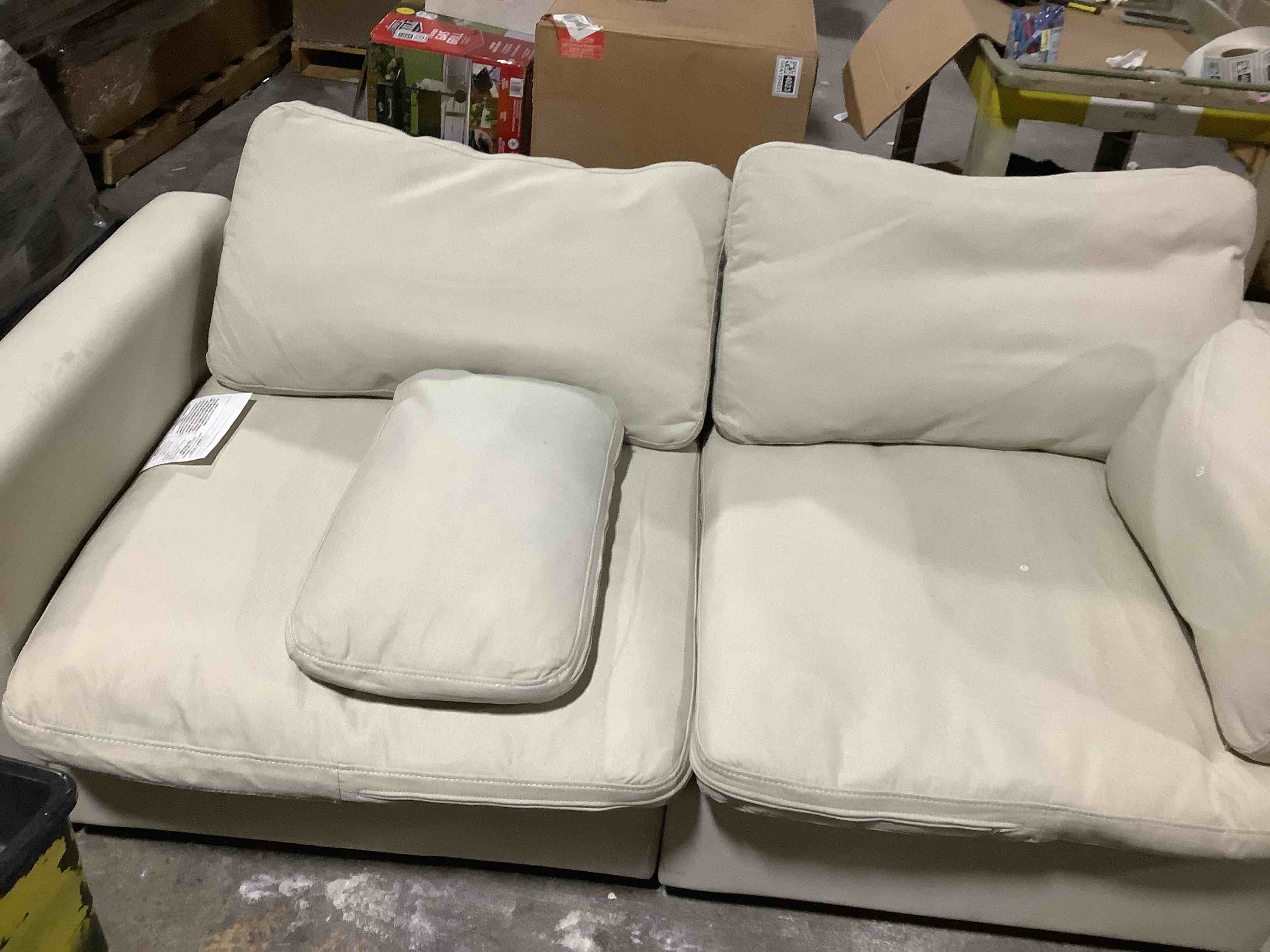 Condition photo showing Good Condition for Dorel Living Kindra Sectional Sofa, Gray Linen. See additional photos 