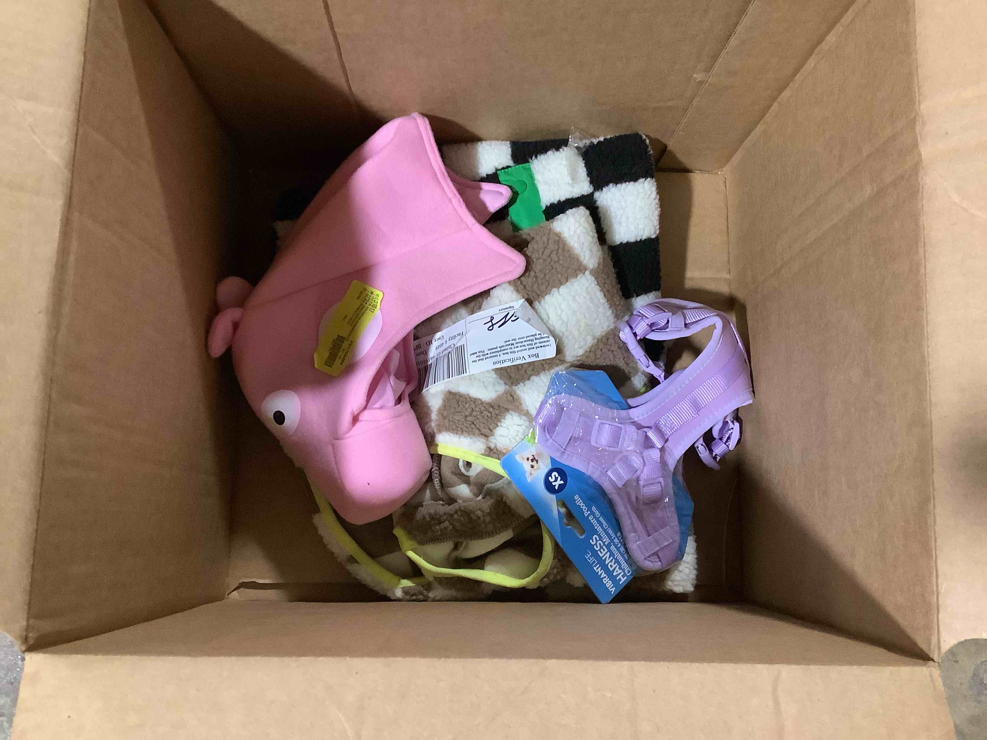 assortment of dog clothes,6 pcs.