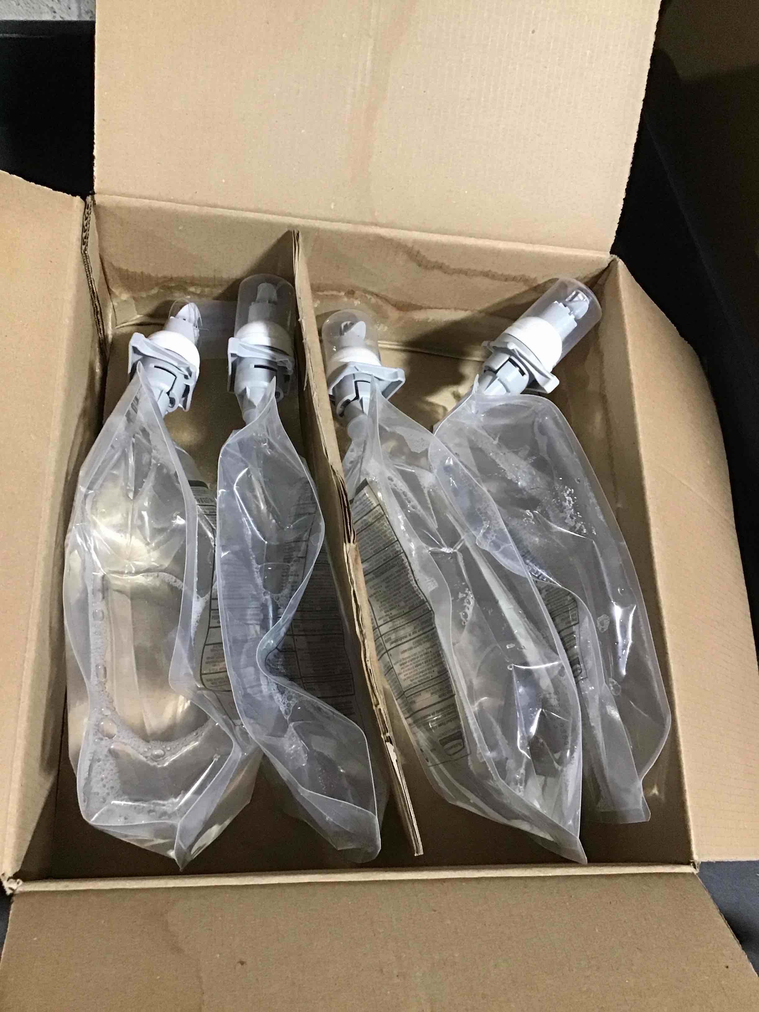 Condition photo showing Good Condition for RCP AF SANITIZER 1000 ML pack 4