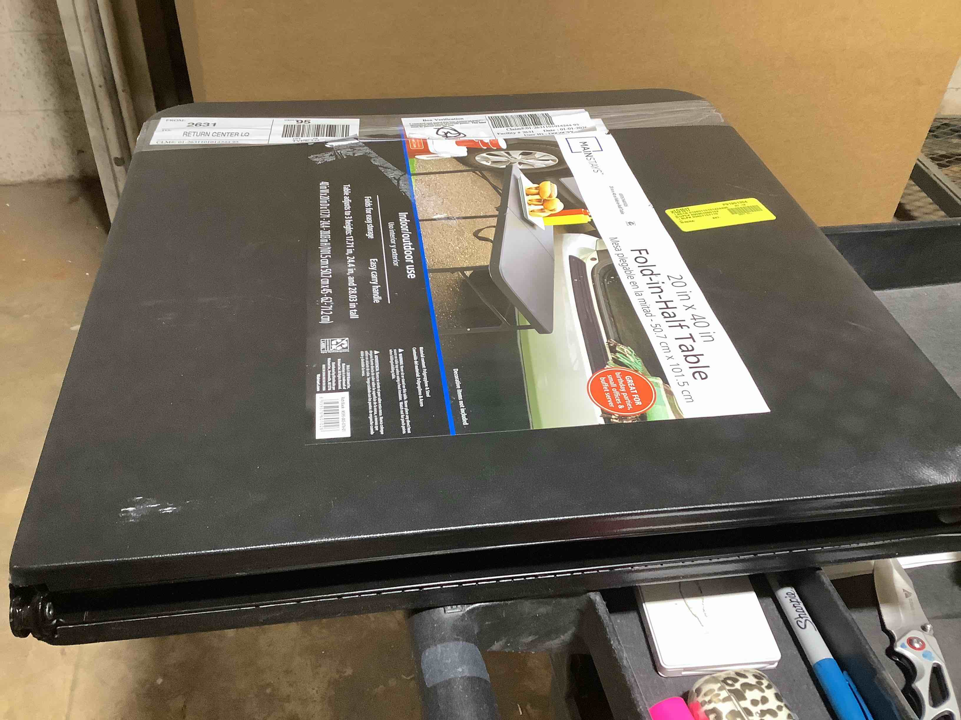 Condition photo showing Good Condition for (4-Pack) Mainstays 40" Fold-in-Half Plastic Folding Table, Rich Black