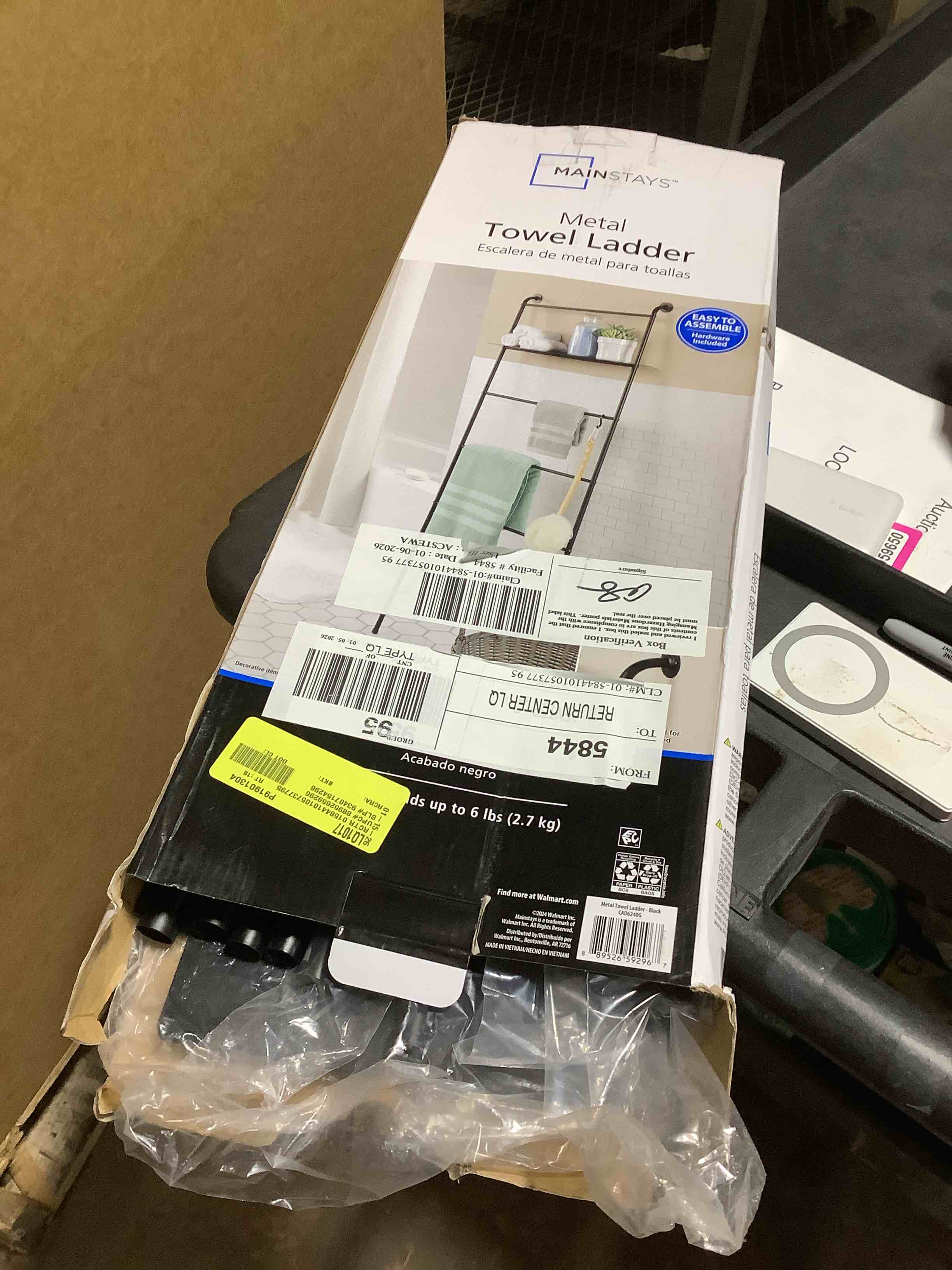 Condition photo showing Good Condition for Mainstays Black Towel Stand Ladder with Bathroom Storage Shelf