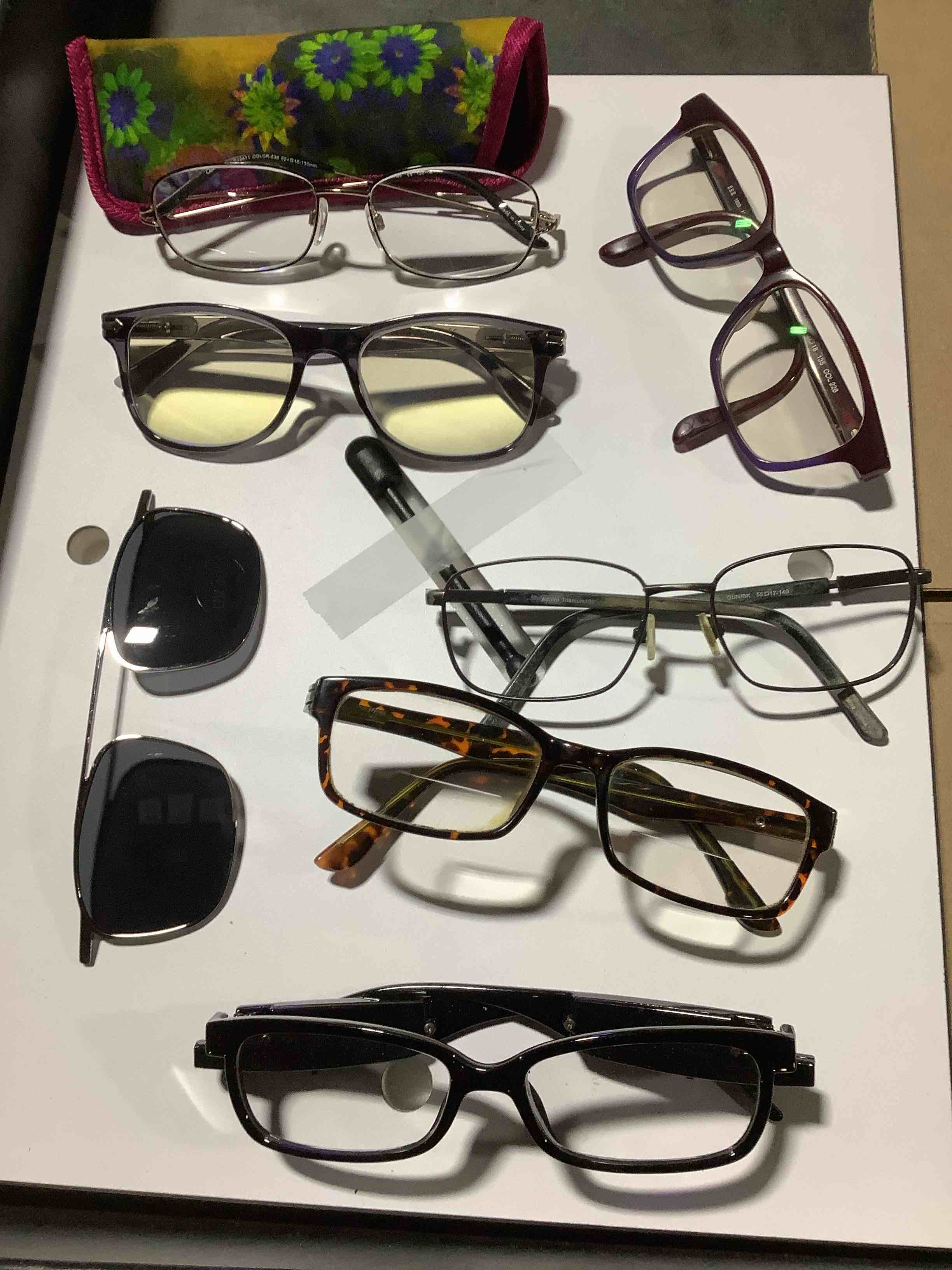 assortedof sight lenses of different types and brands.