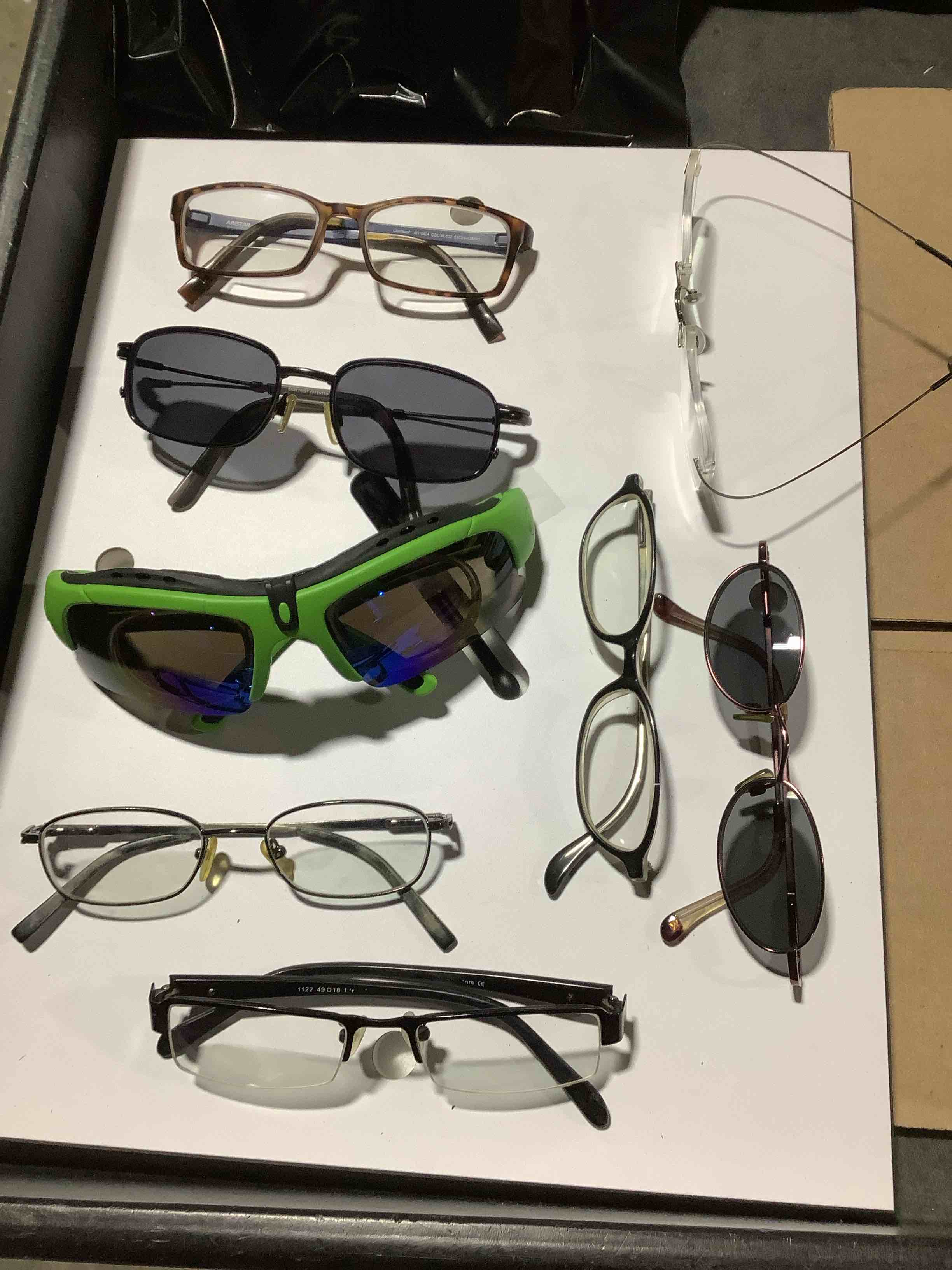 assortedof sight lenses of different types and brands.
