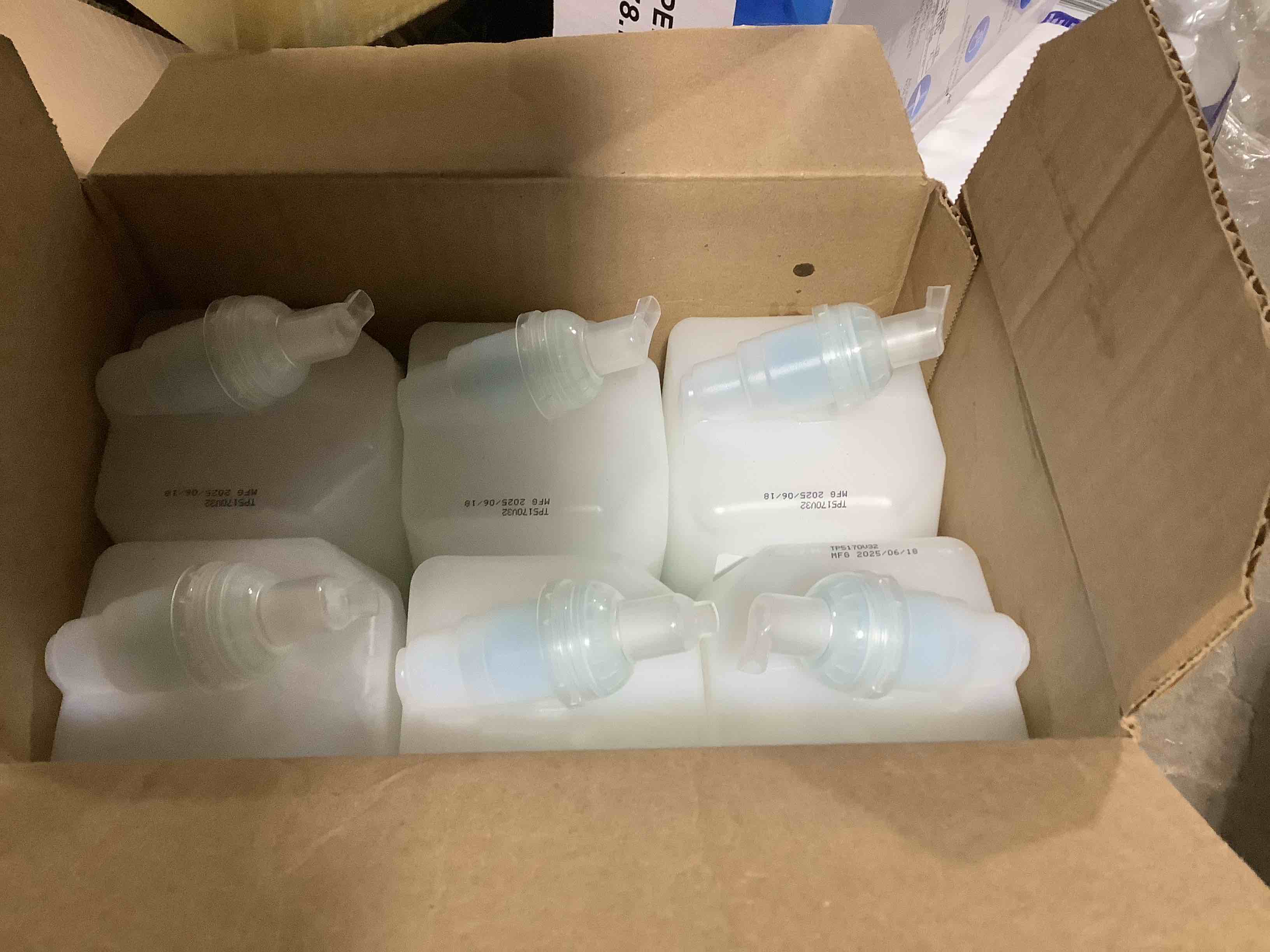 Condition photo showing New/Like New for Scott® 91565 Essential™ 1 Liter, Clear, Unscented, Foam Skin Cleanser (6 Unit per Case)