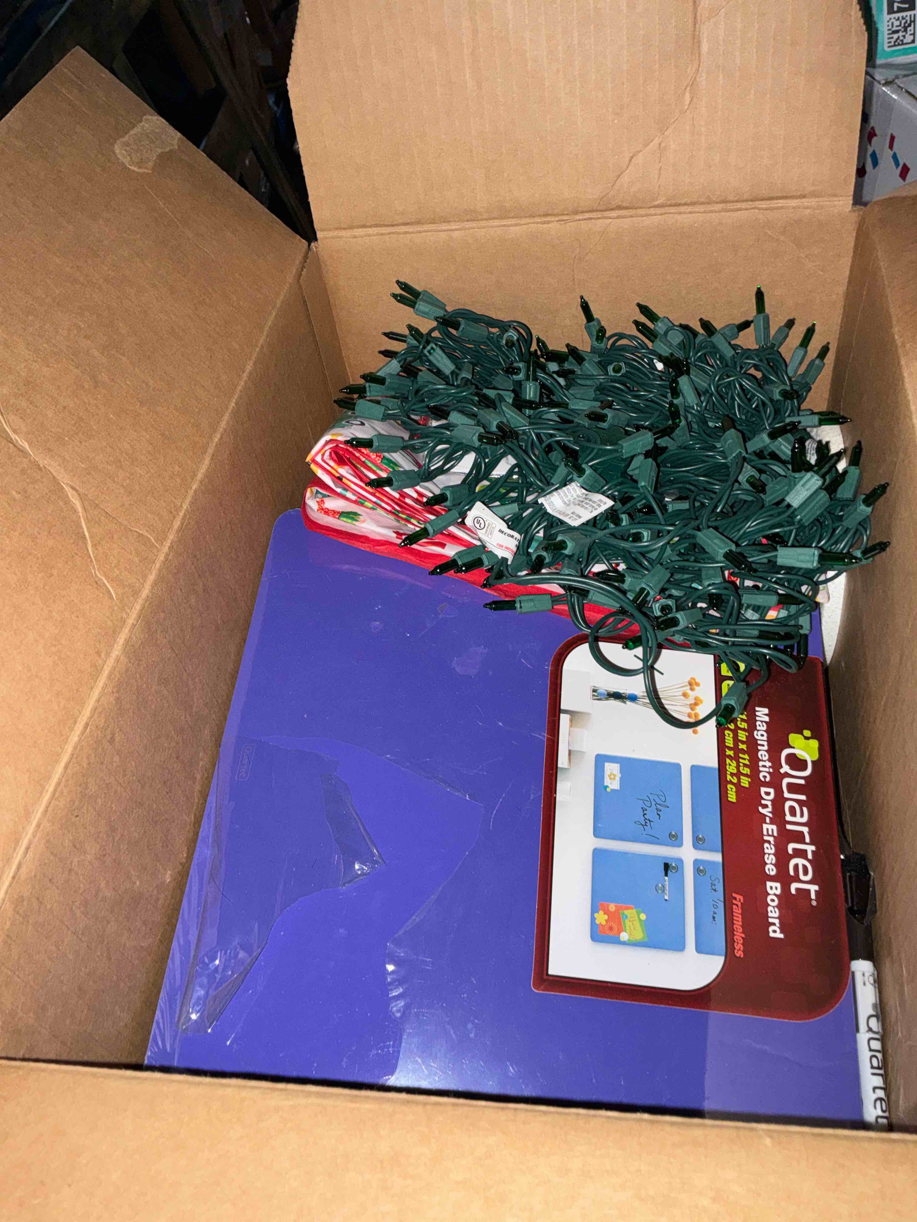 Condition photo showing Good Condition for box lot of miscellaneous items 