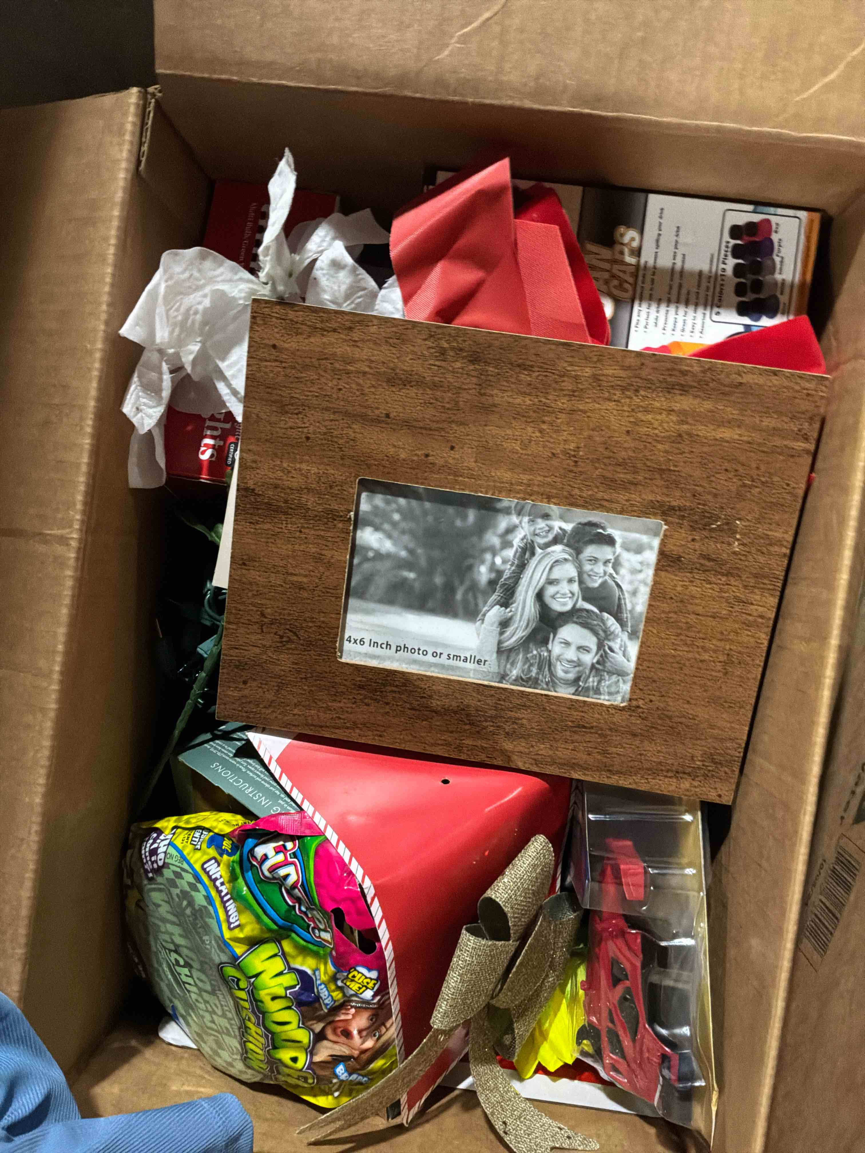 Condition photo showing Good Condition for box lot of miscellaneous items 