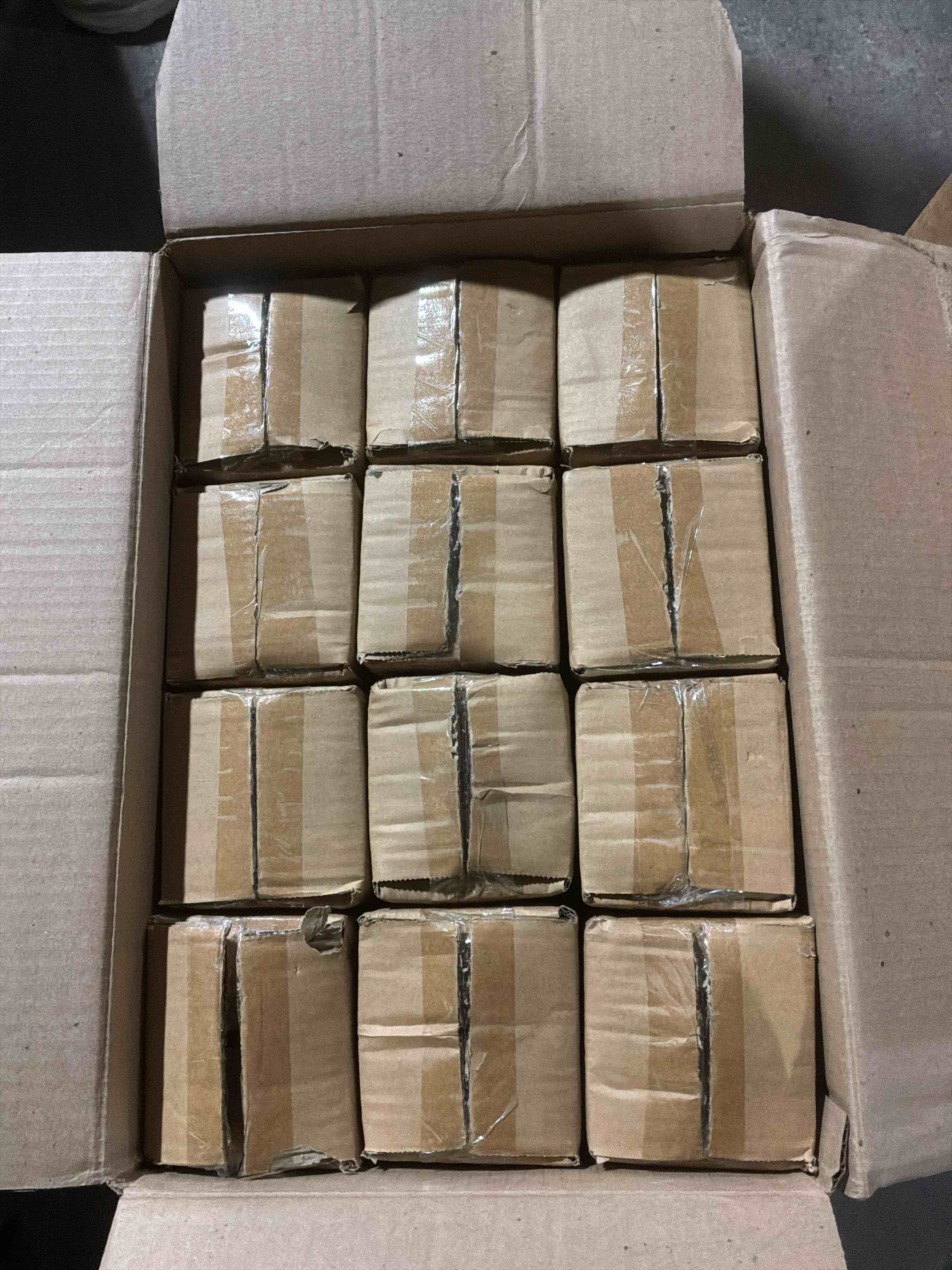 Condition photo showing Good Condition for box lot of miscellaneous items 