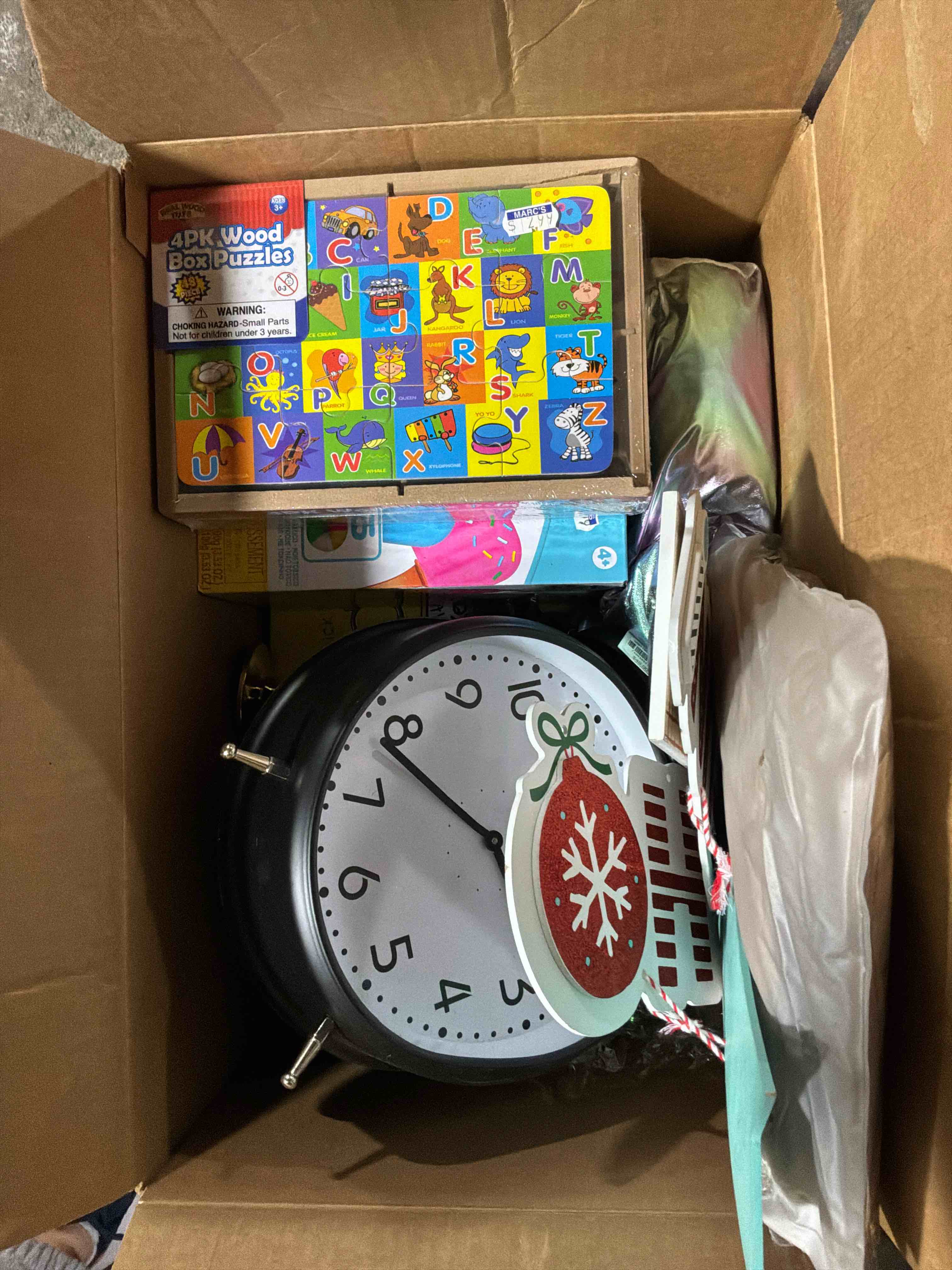 Condition photo showing Good Condition for box lot of miscellaneous items 
