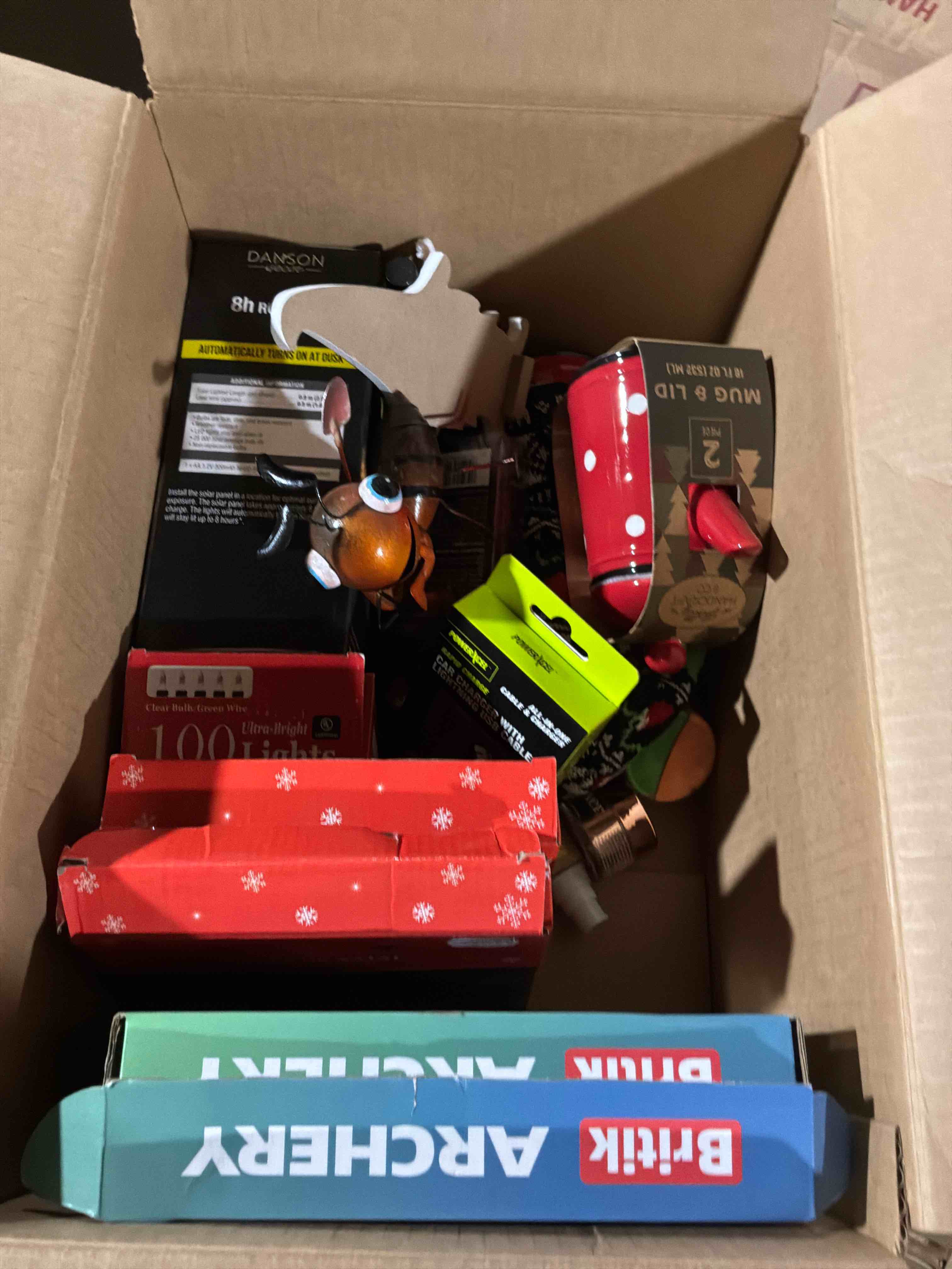 Condition photo showing Good Condition for box lot of miscellaneous items 