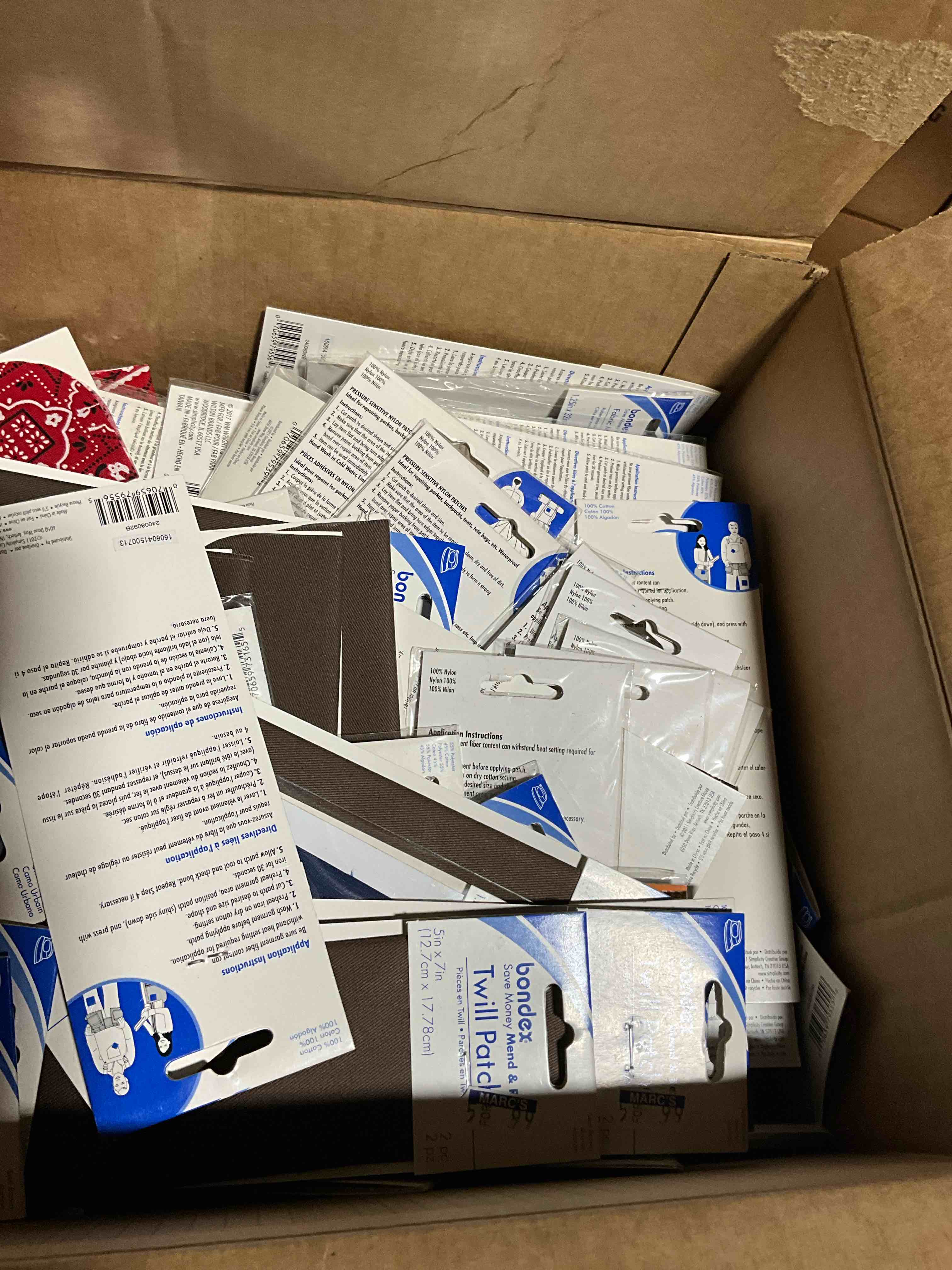 Condition photo showing Good Condition for box lot of miscellaneous items 