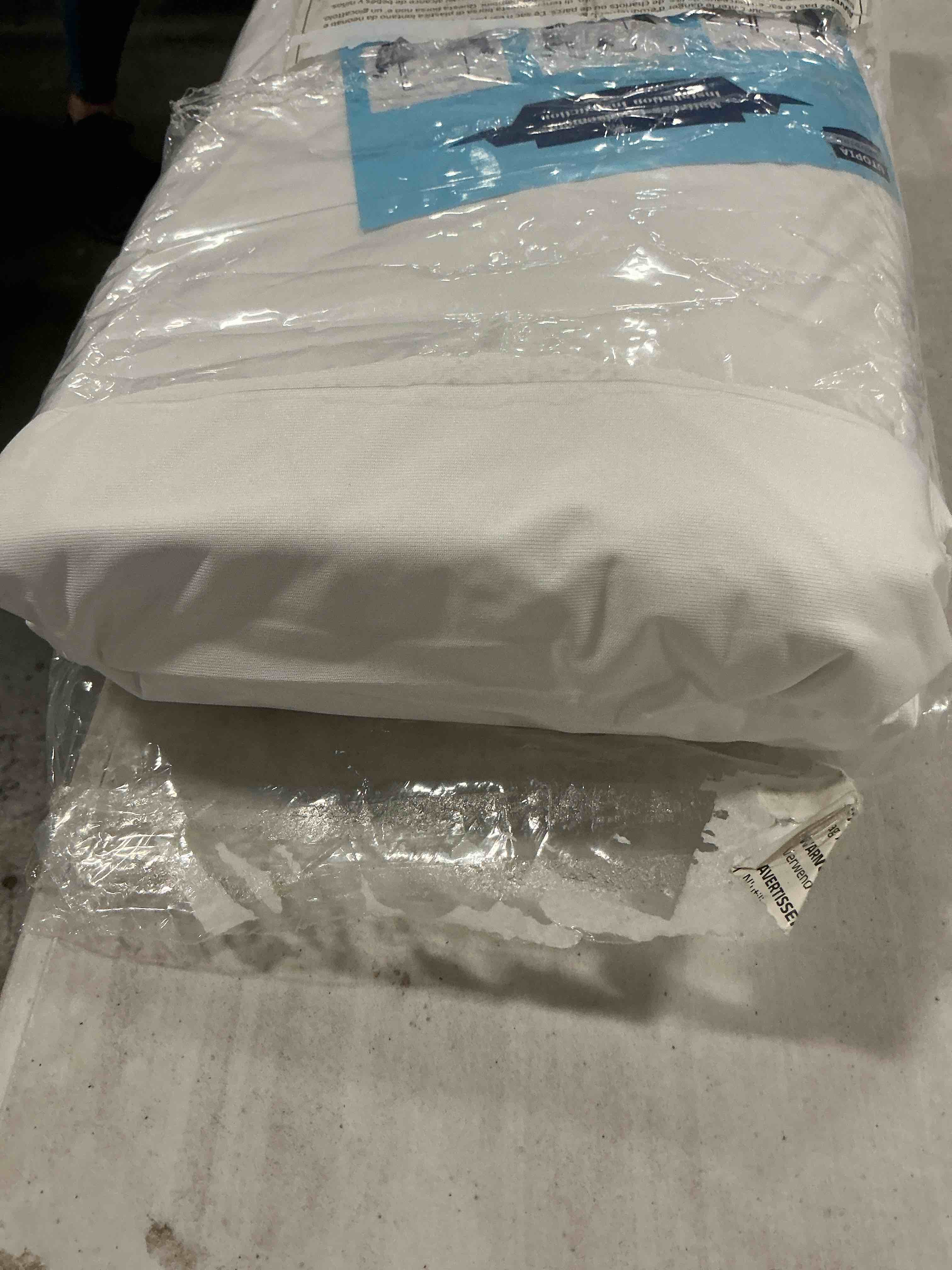 Condition photo showing item condition for Utopia Bedding Waterproof Mattress Protector Full Size, Zippered Mattress Encasement Bed Bug and Dust Mite Proof, Absorbent Six-Sided Mattress Cover 1 Full