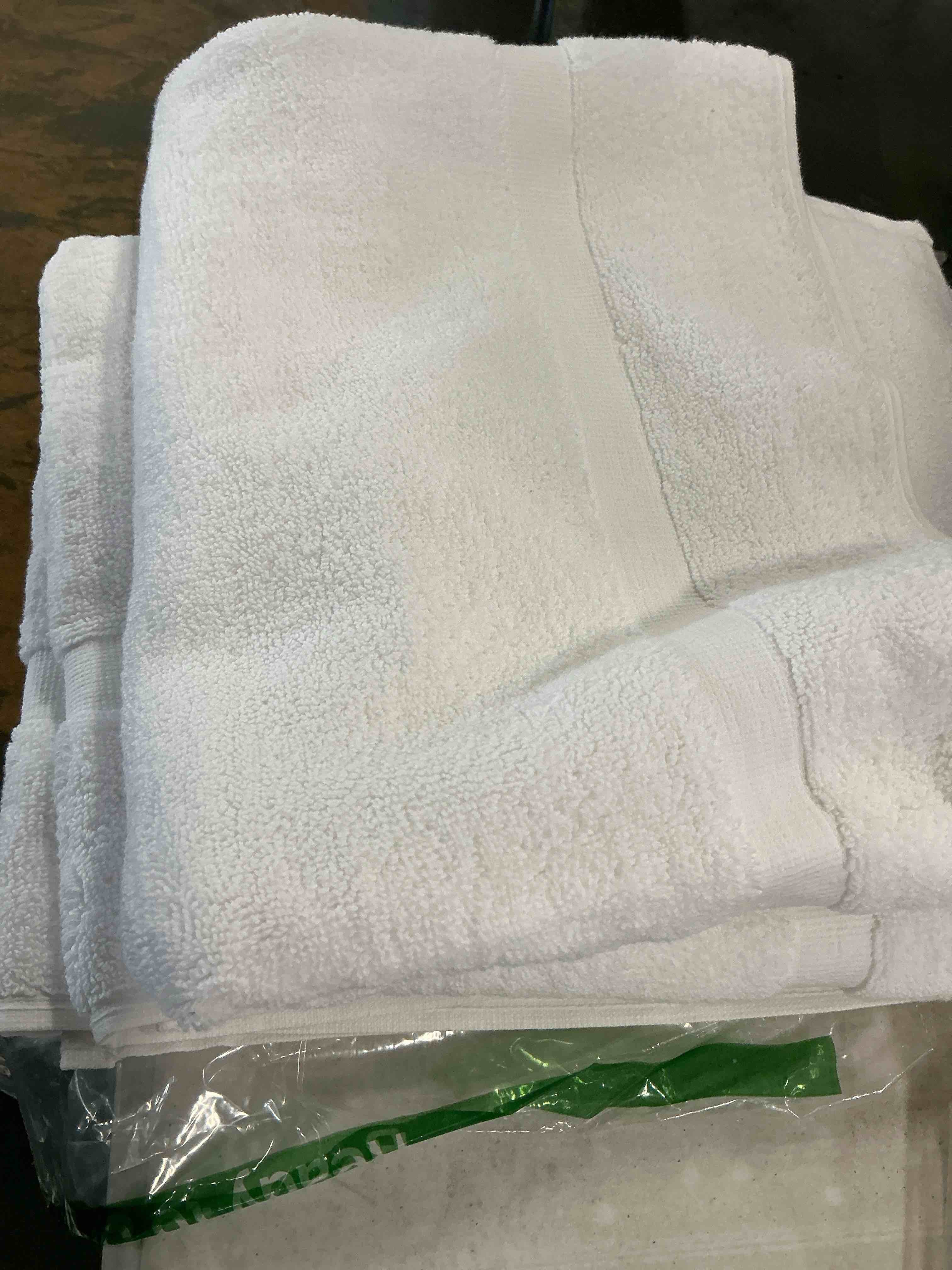Condition photo showing As Is for Utopia Towels Jumbo Bath Sheet 2 Piece, 100% Ring Spun Cotton, Absorbent and Quick Dry Extra Large Bath Towel, white 21x35
