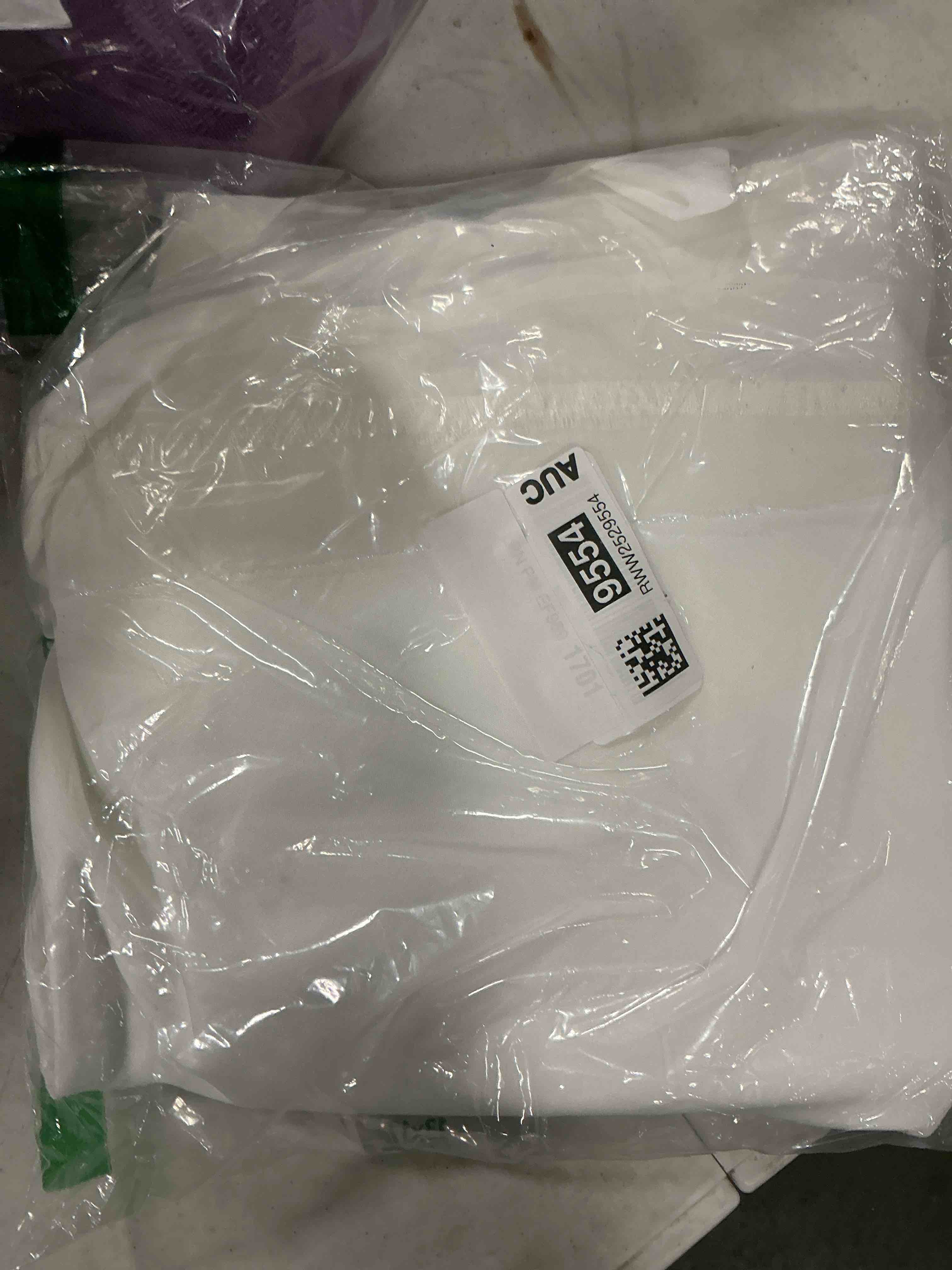 Condition photo showing Good Condition for Queen Size 4 Piece Sheet Set - Comfy Breathable & Cooling Bed Sheets Set - Hotel Luxury Bedding for Women, Men, Kids & Teens - Deep Pockets, Easy Secure Fit, Soft and Wrinkle Free - Oeko-Tex - White Queen 01 - White