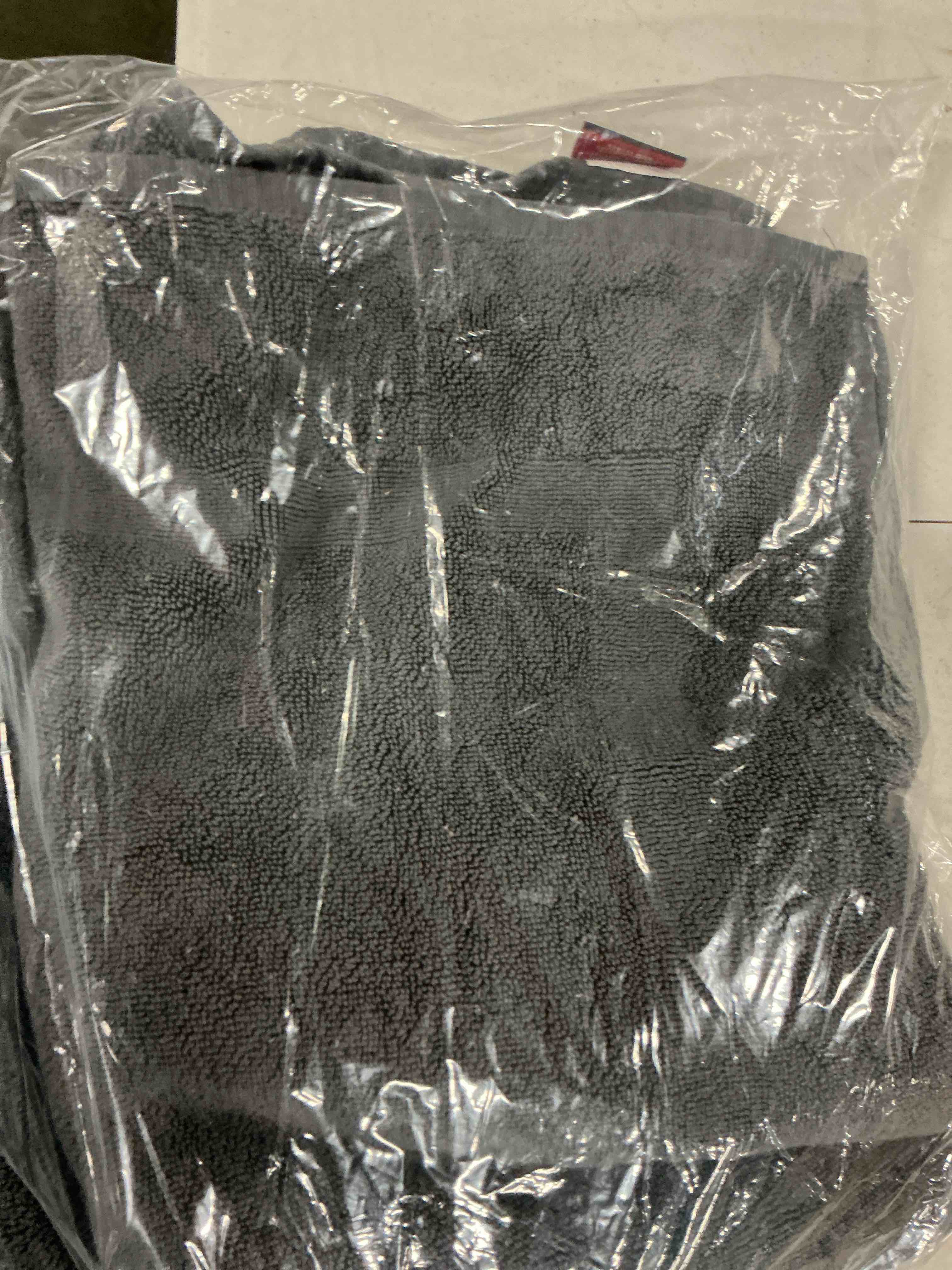 Condition photo showing Good Condition for Amazon basics 2 piece Lightweight quick-dry bath towel, 100% cotton, Platinum, 54" x 30"