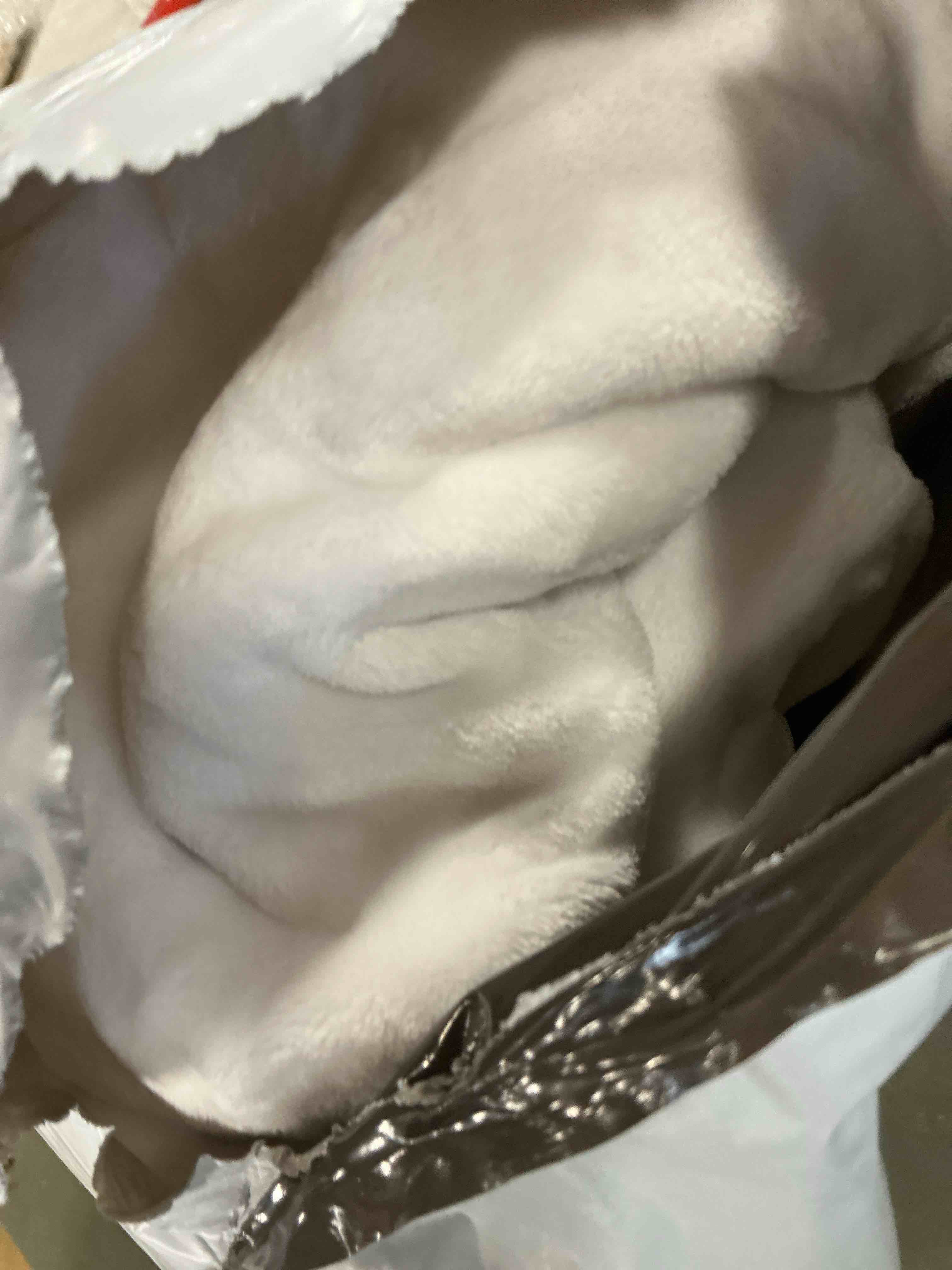 Condition photo showing item condition for Utopia Bedding Fleece Blanket Throw Size White 300GSM Luxury Anti-Static Fuzzy Soft Microfiber Blanket for Couch, Sofa and Bed (50x60 Inch)