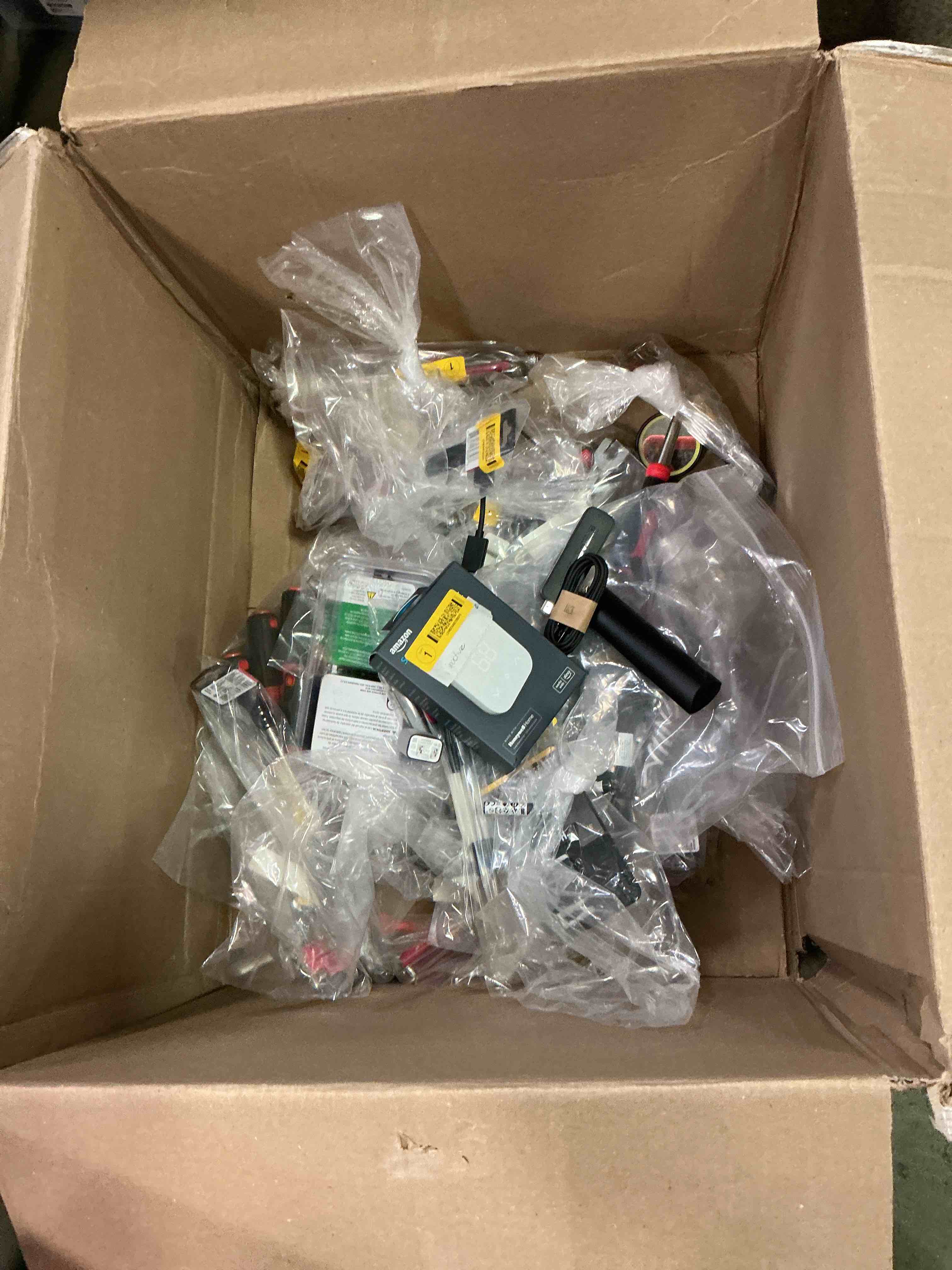 Condition photo showing Good Condition for Assorted Home Improvement Lot (Small Tools, Screw, Home Accessories, etc.)