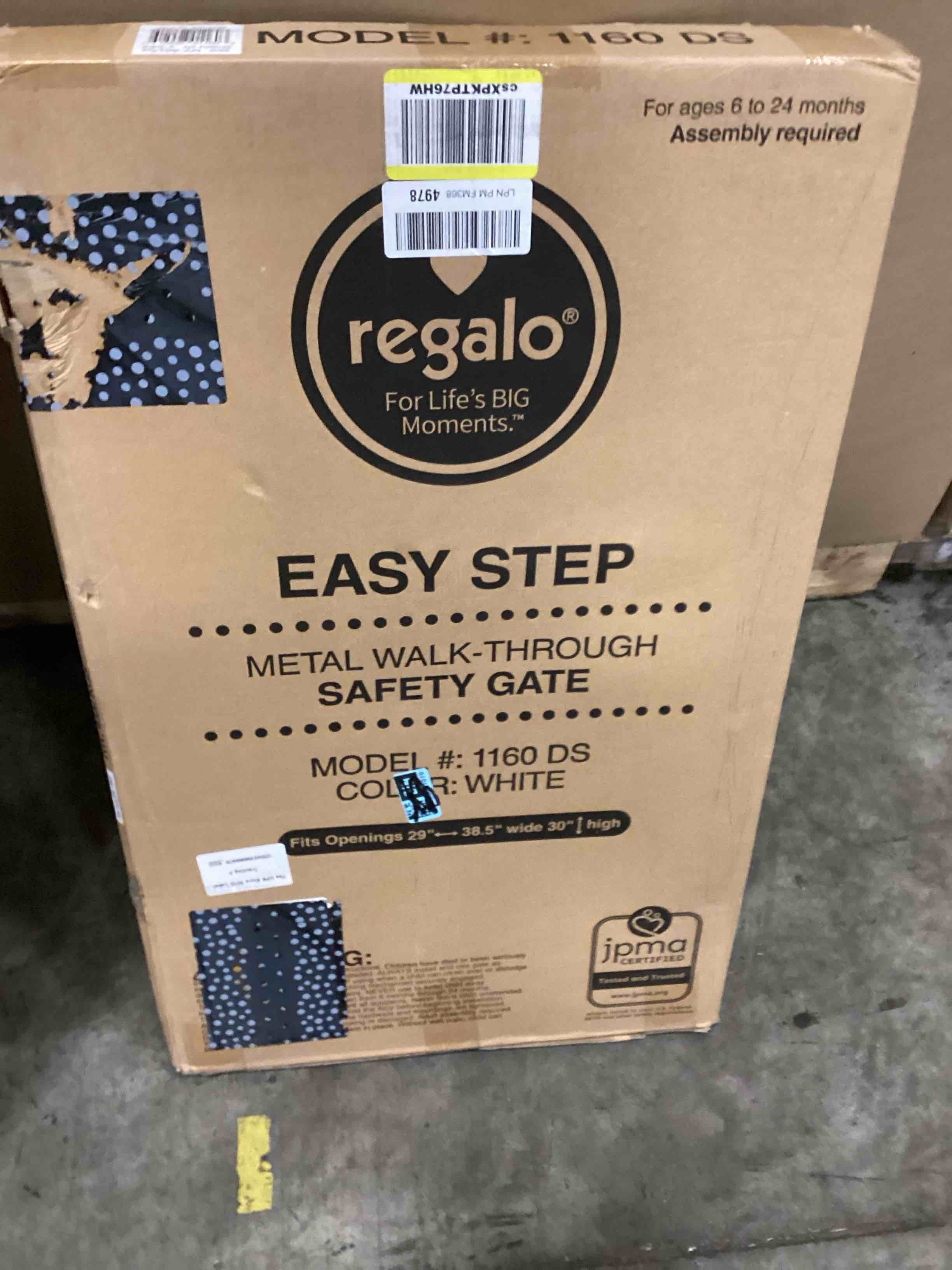 Condition photo showing New/Like New for regalo safety 38" baby gate for doorways & bottom of stairs, pressure mount design for babies, toddlers & pets, tested & safe for 30 years, american designed, american owned, white white 29-38.5"w x 30"h