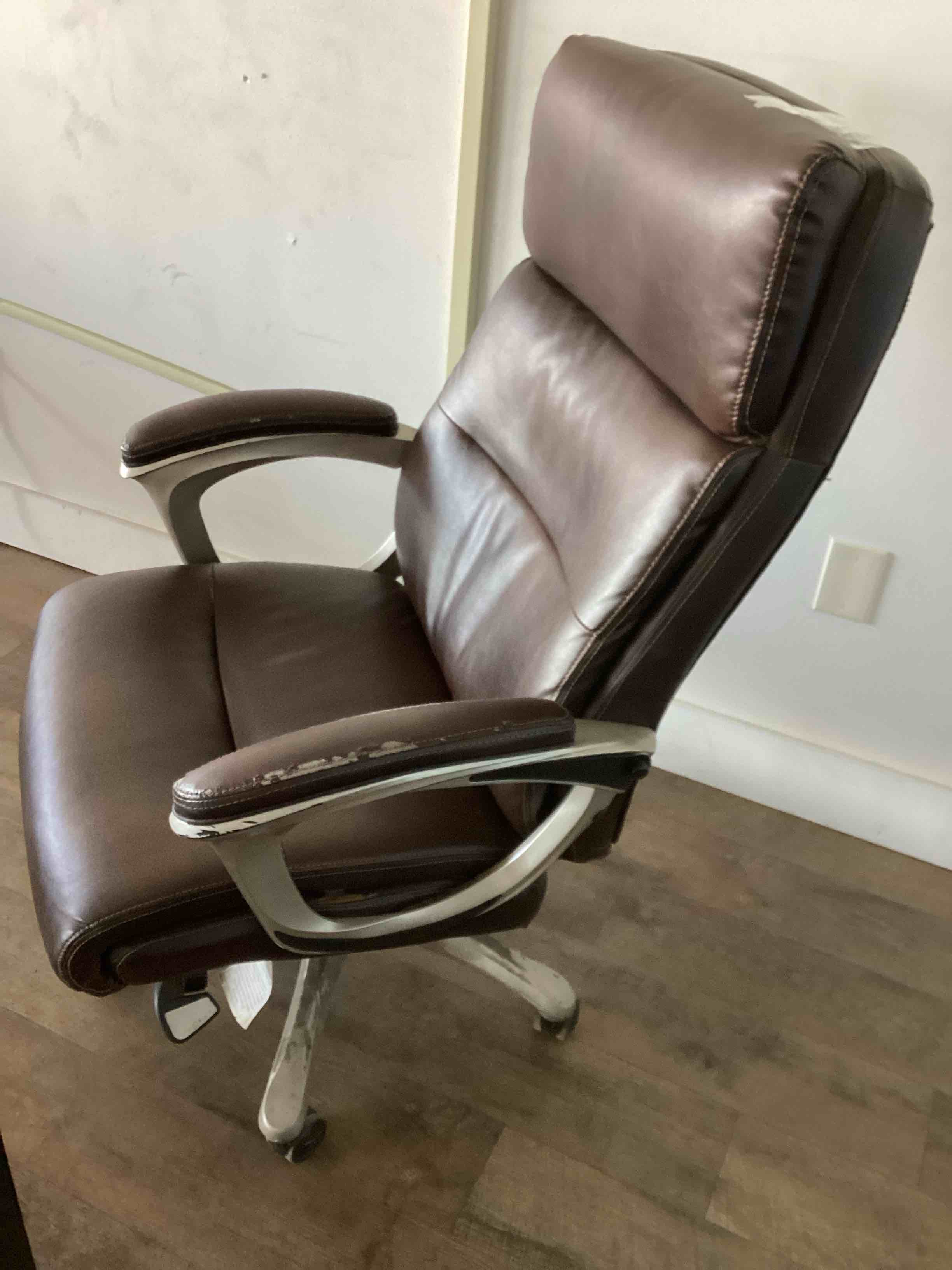 Condition photo showing As Is for La-Z-Boy Varnell Big & Tall Executive Cha